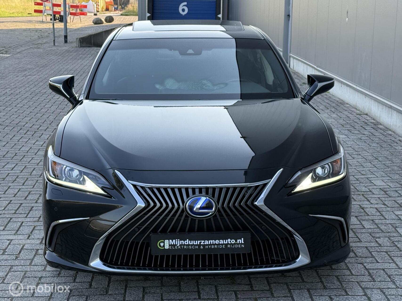 Foto van Lexus Lexus Es300h