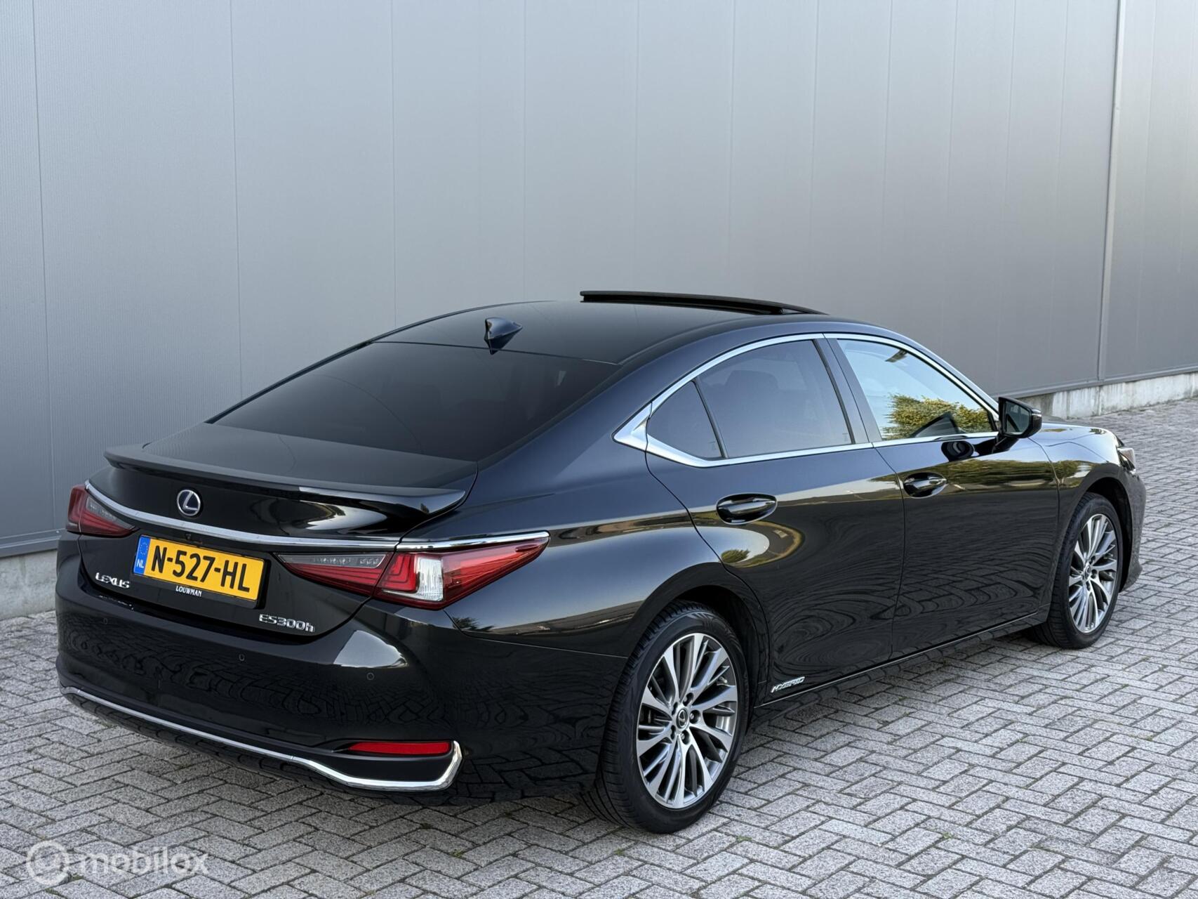 Foto van Lexus Lexus Es300h