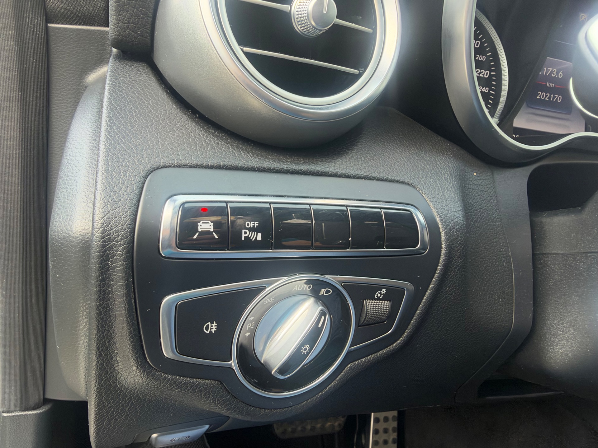 Foto van Mercedes-Benz C 200