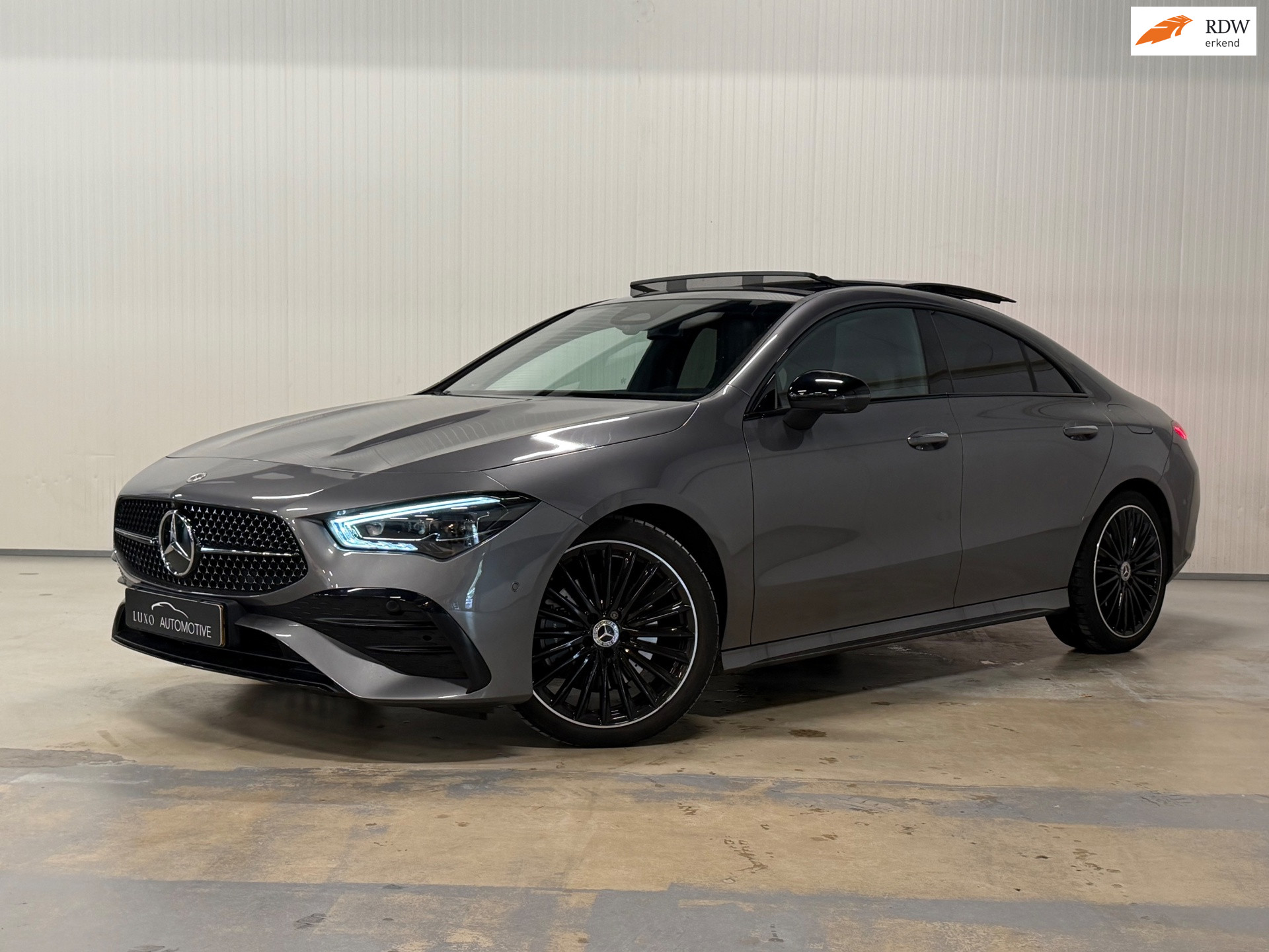 Mercedes-Benz Cla-klasse 200 AMG Line | FACELIFT | NIGHT | 360 CAMERA | BURMESTER 2024 - voorkant