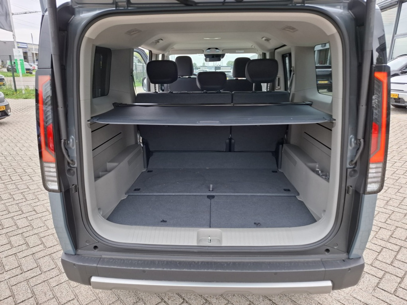 Foto van Kia Pv5 Passenger