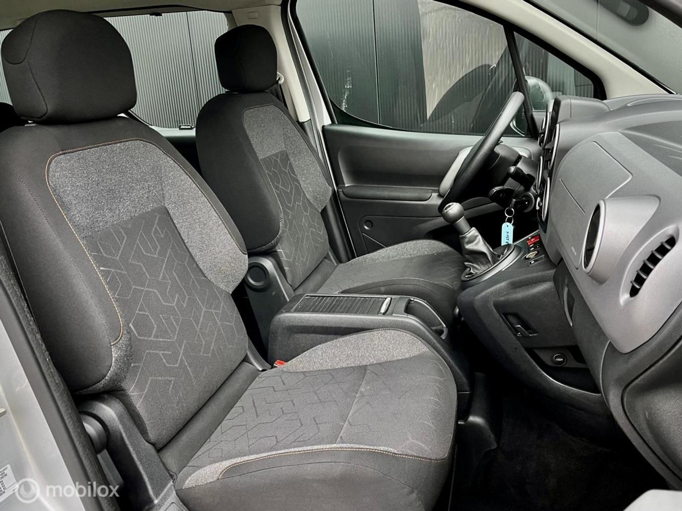 Foto van Peugeot Partner Tepee