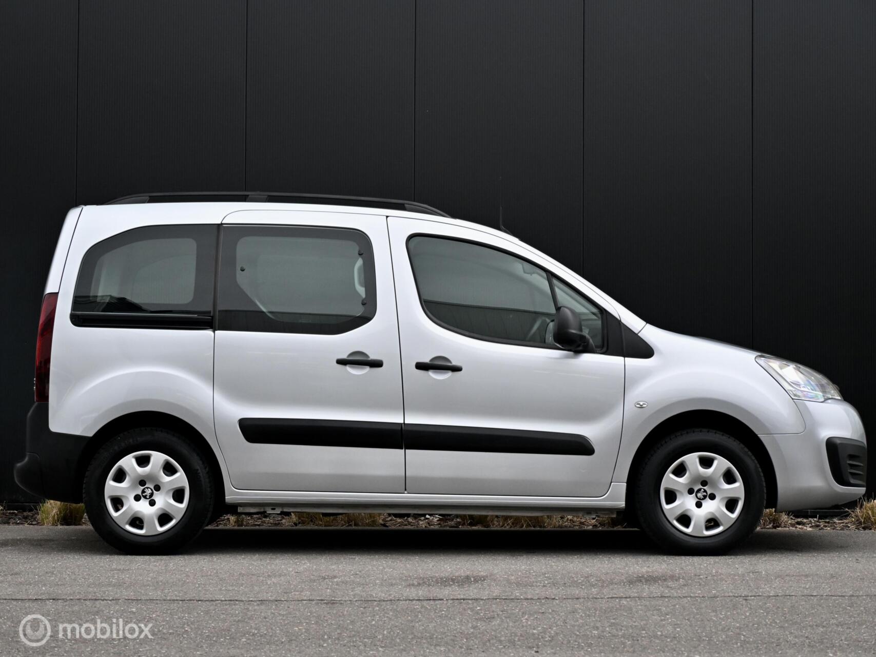Foto van Peugeot Partner Tepee