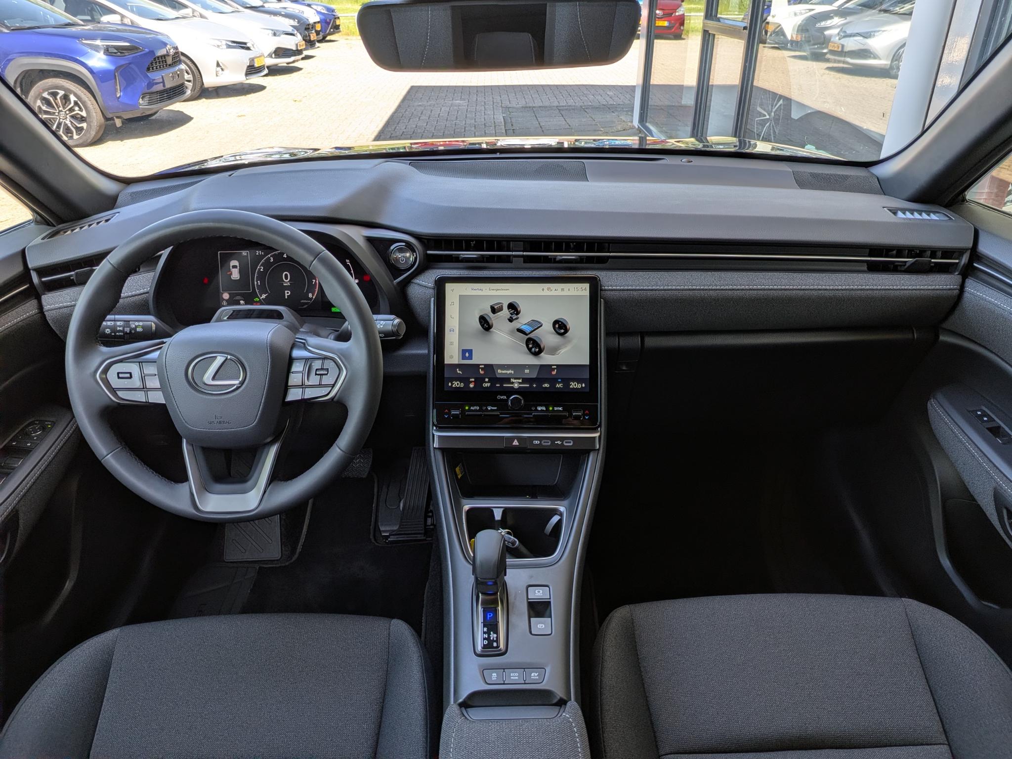 Foto van Lexus LBX