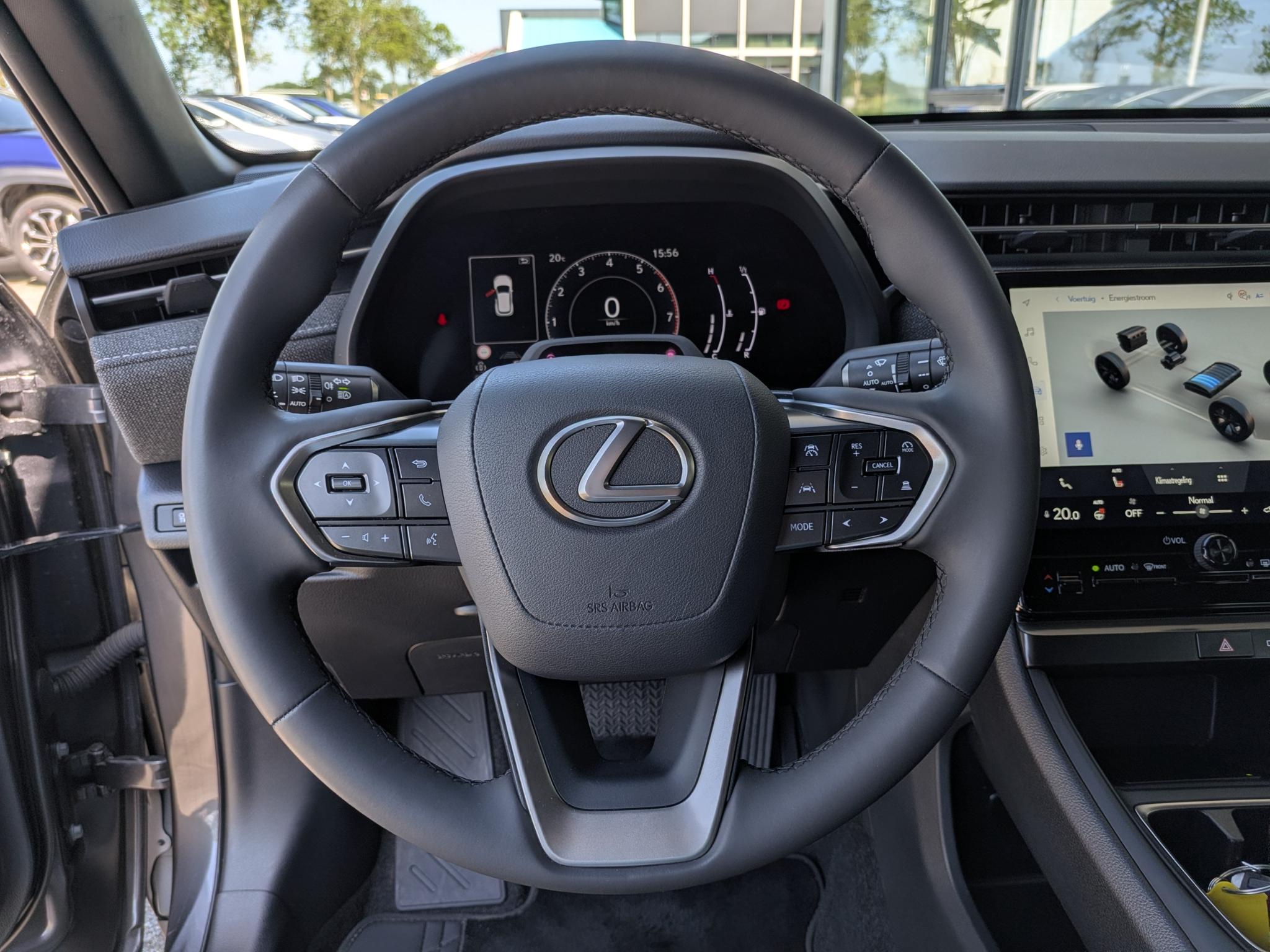 Foto van Lexus LBX