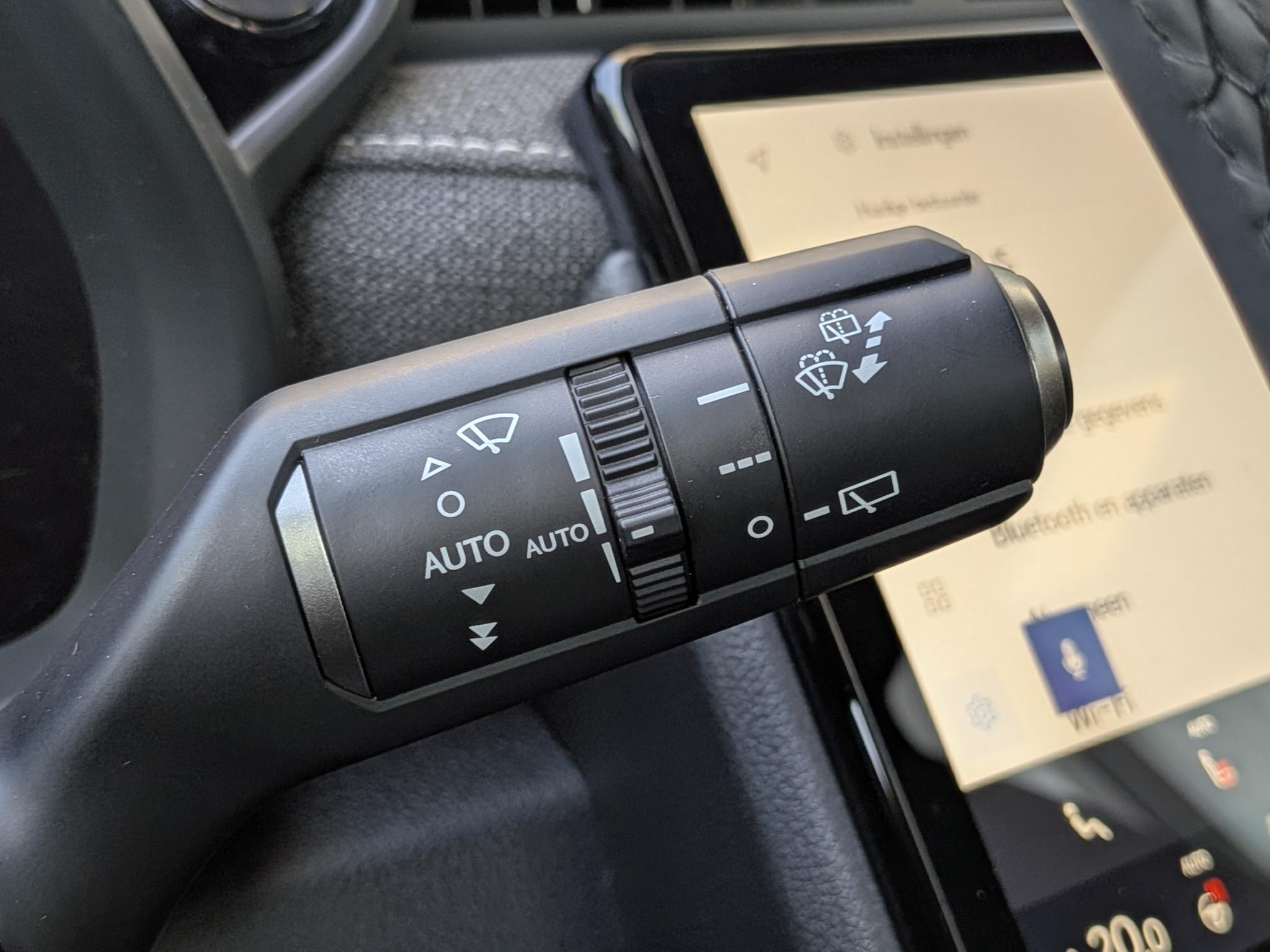 Foto van Lexus LBX