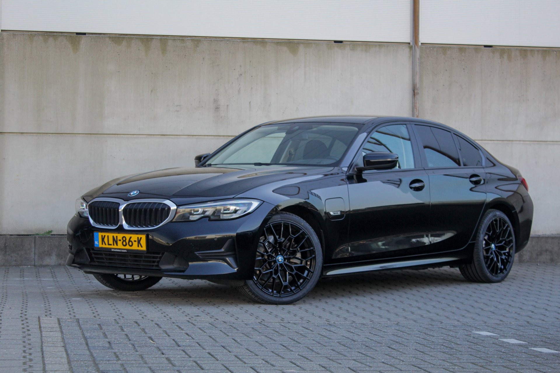 BMW 3-serie 320e 2021 - voorkant