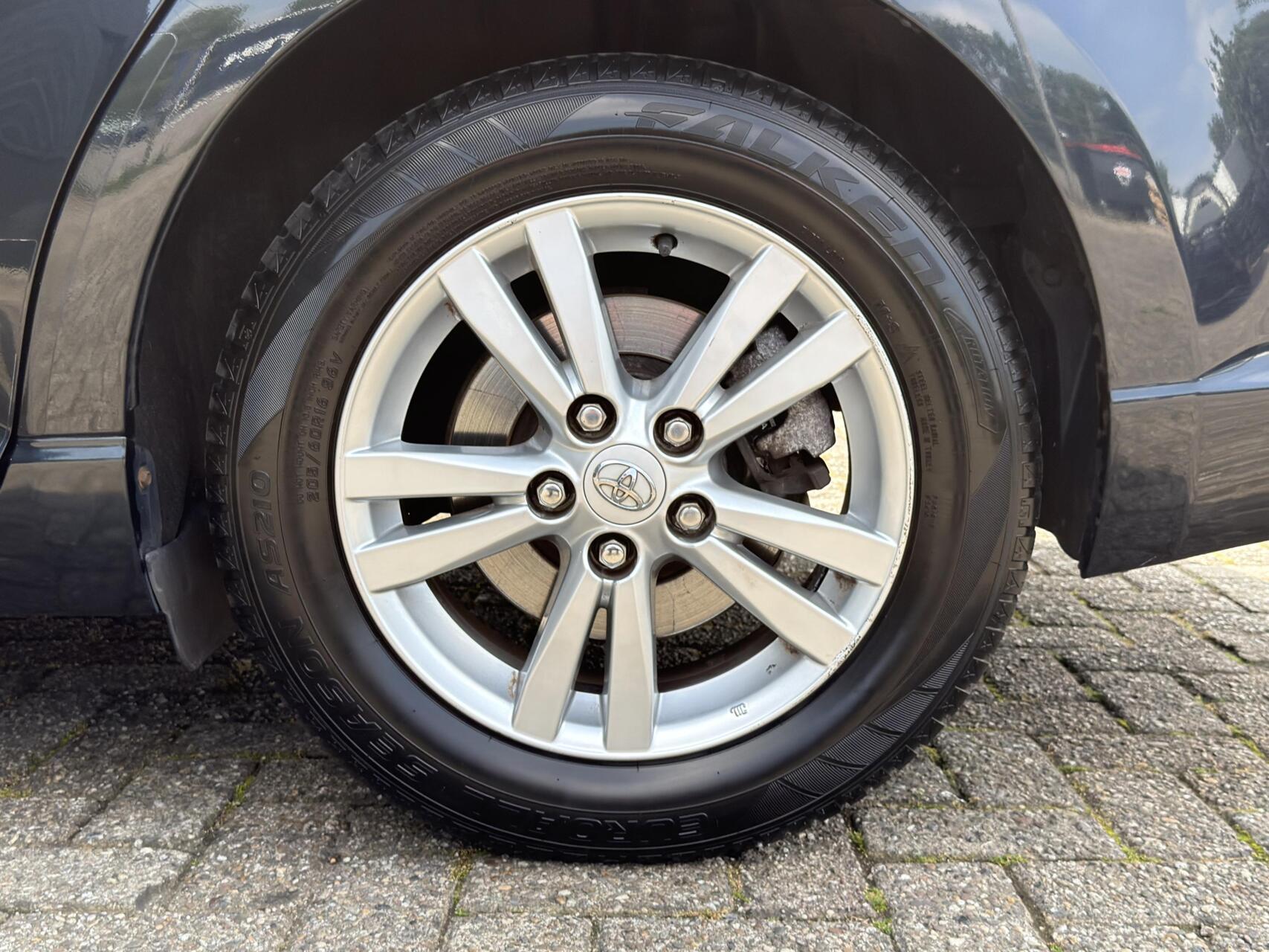 Foto van Toyota Avensis Wagon