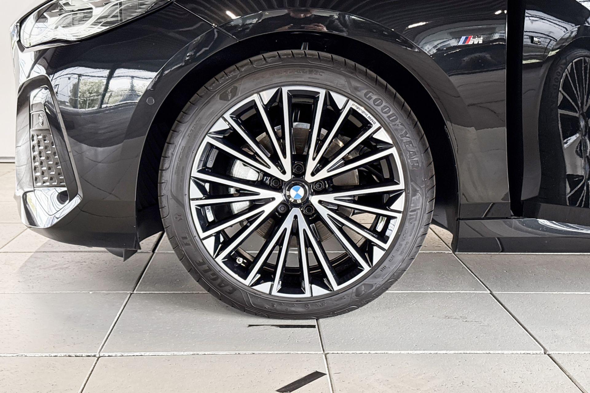 Foto van BMW 220i Active Tourer