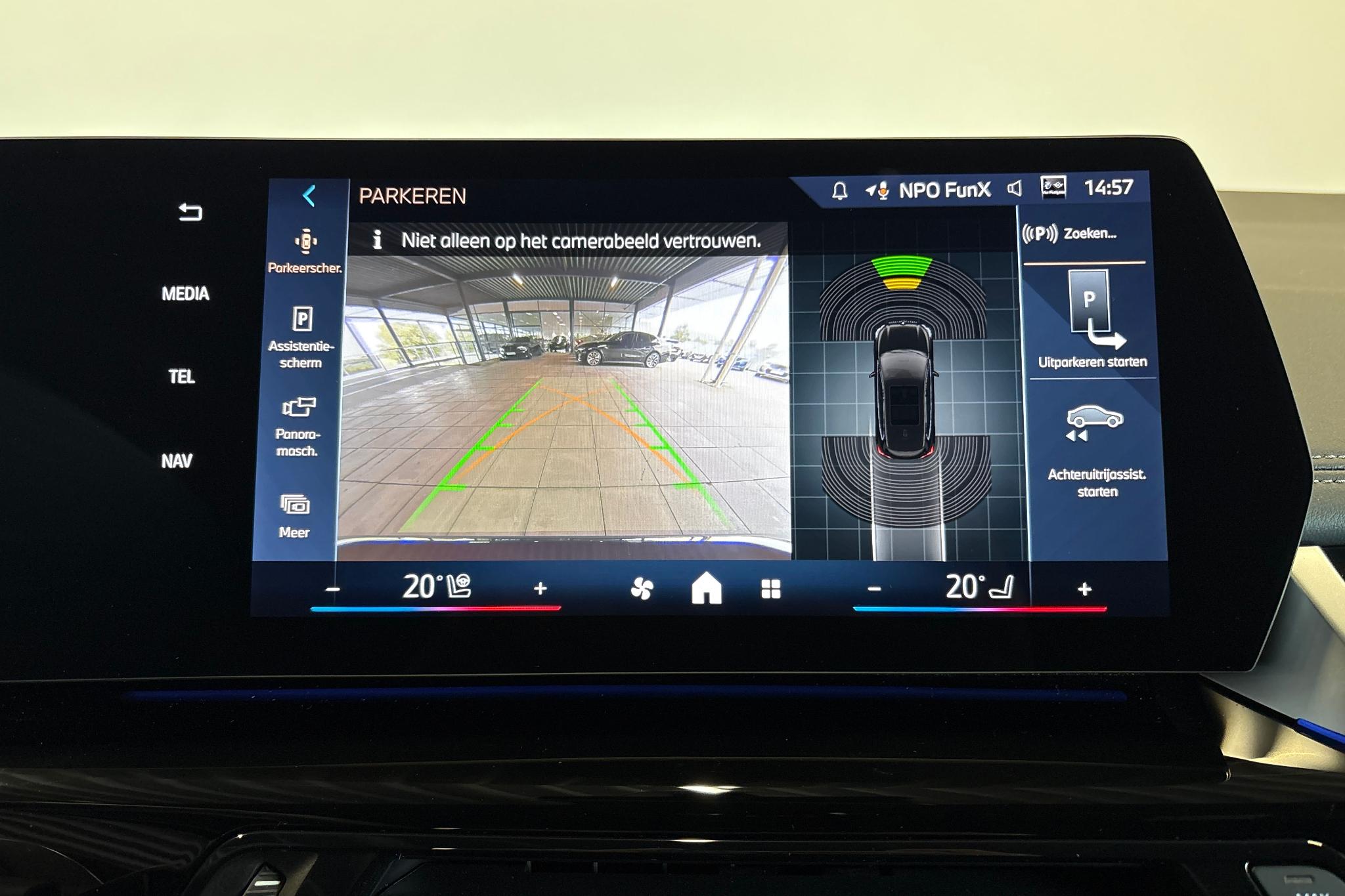 Foto van BMW 220i Active Tourer