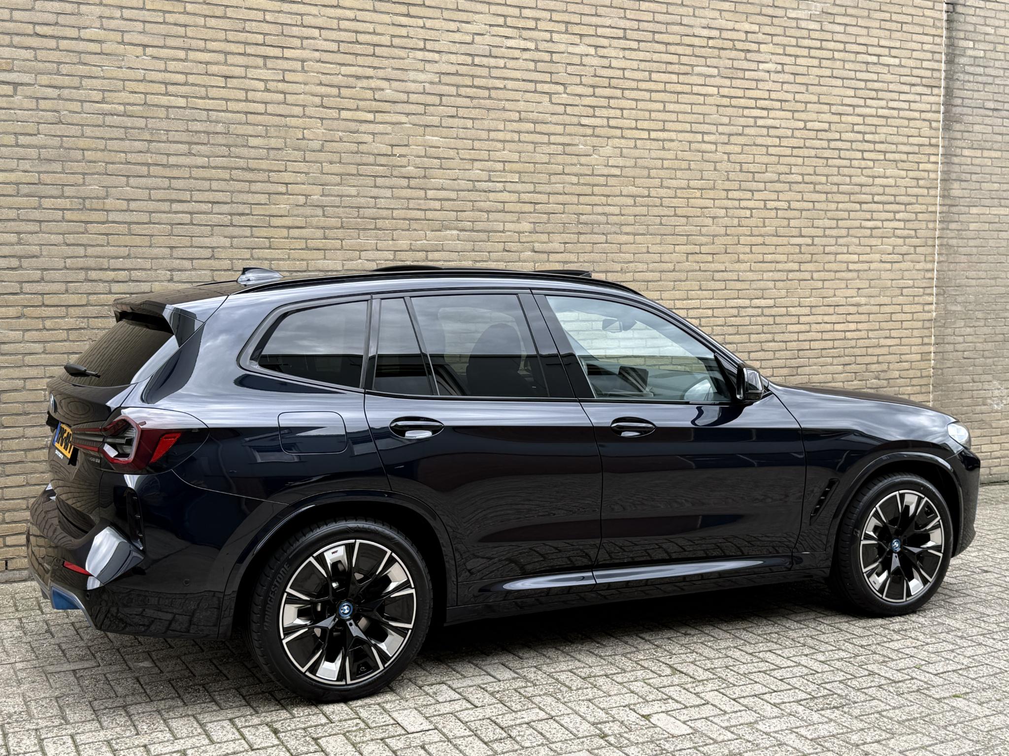 Foto van BMW Ix3