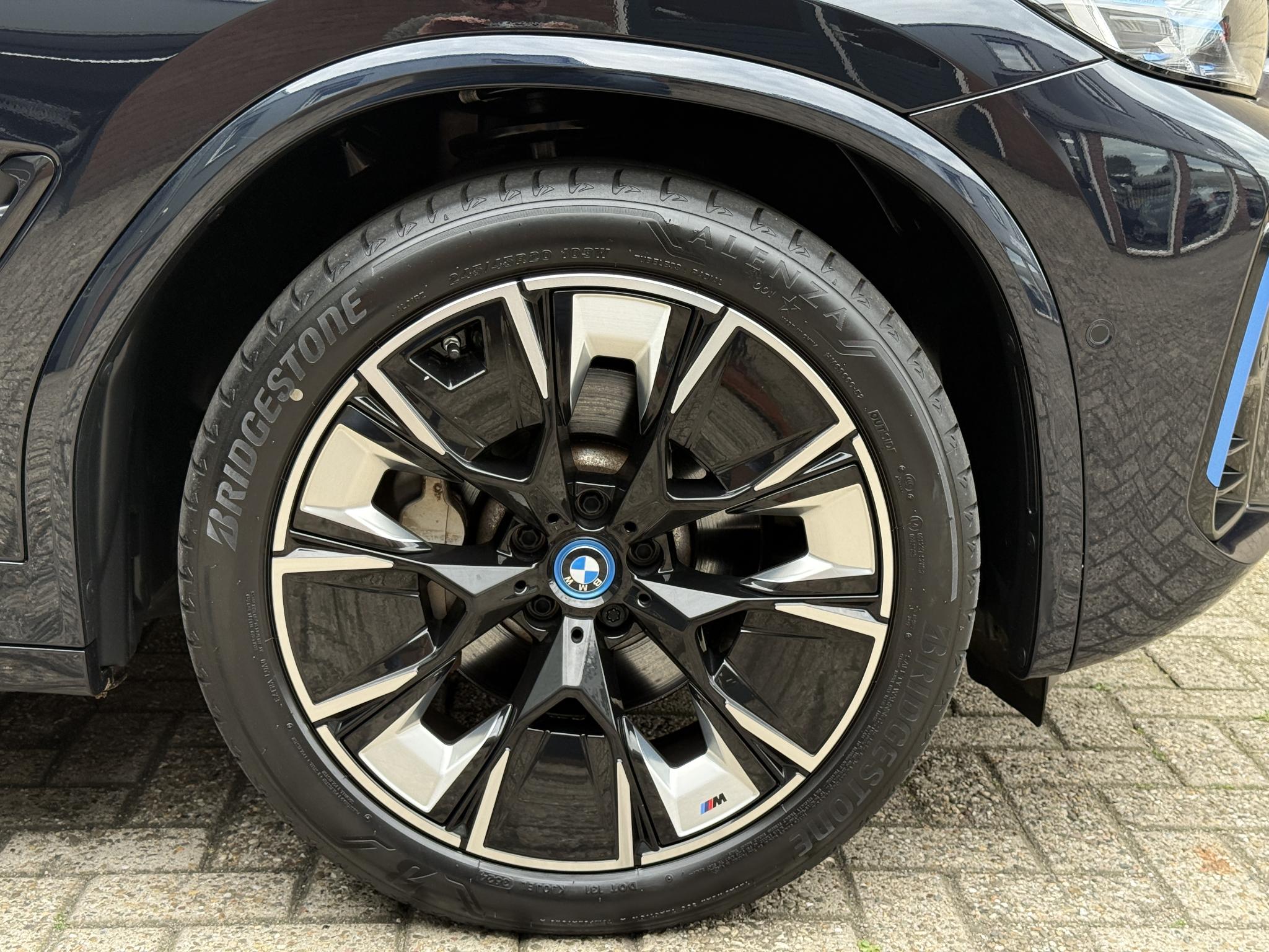Foto van BMW Ix3