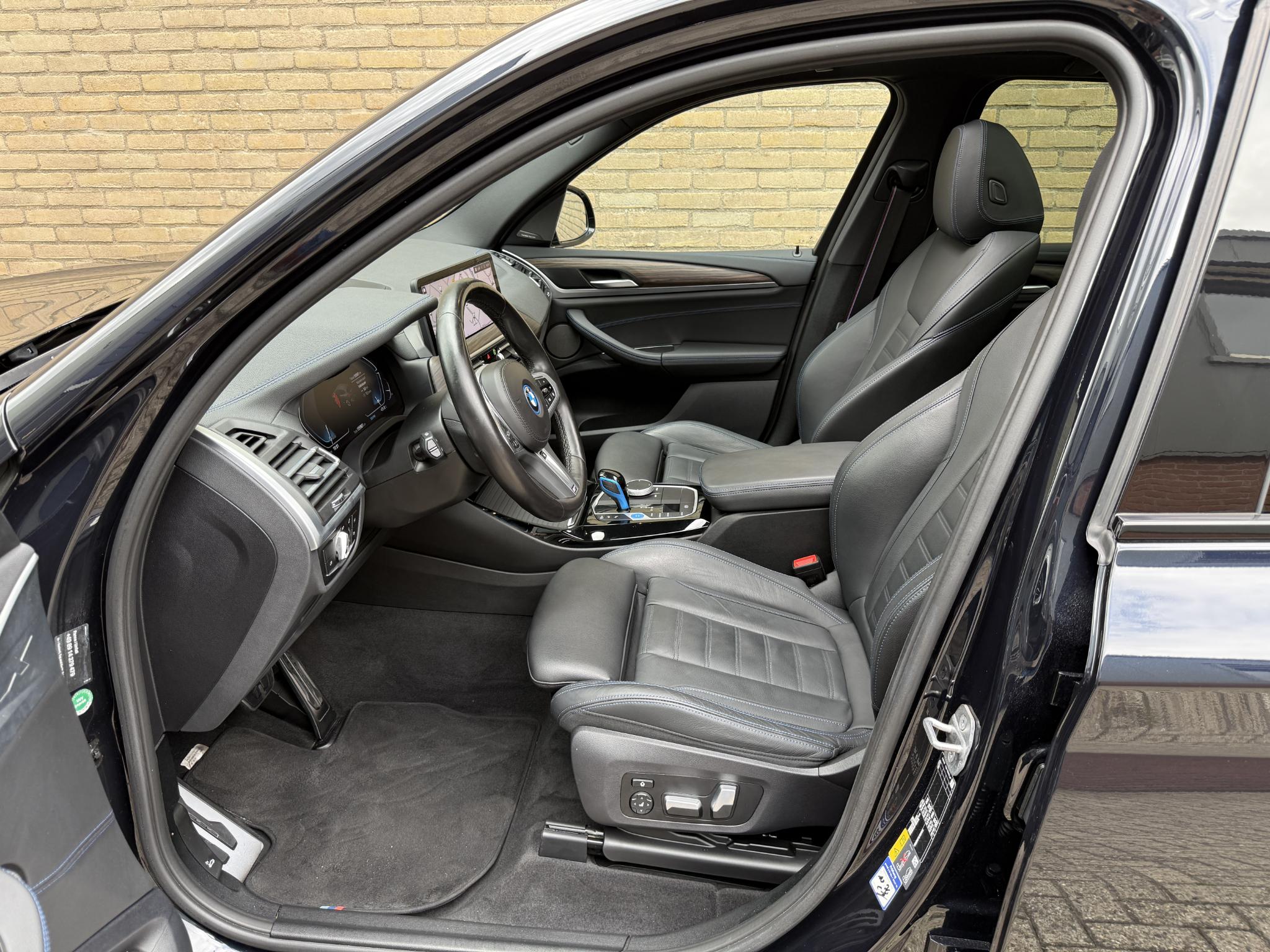 Foto van BMW Ix3