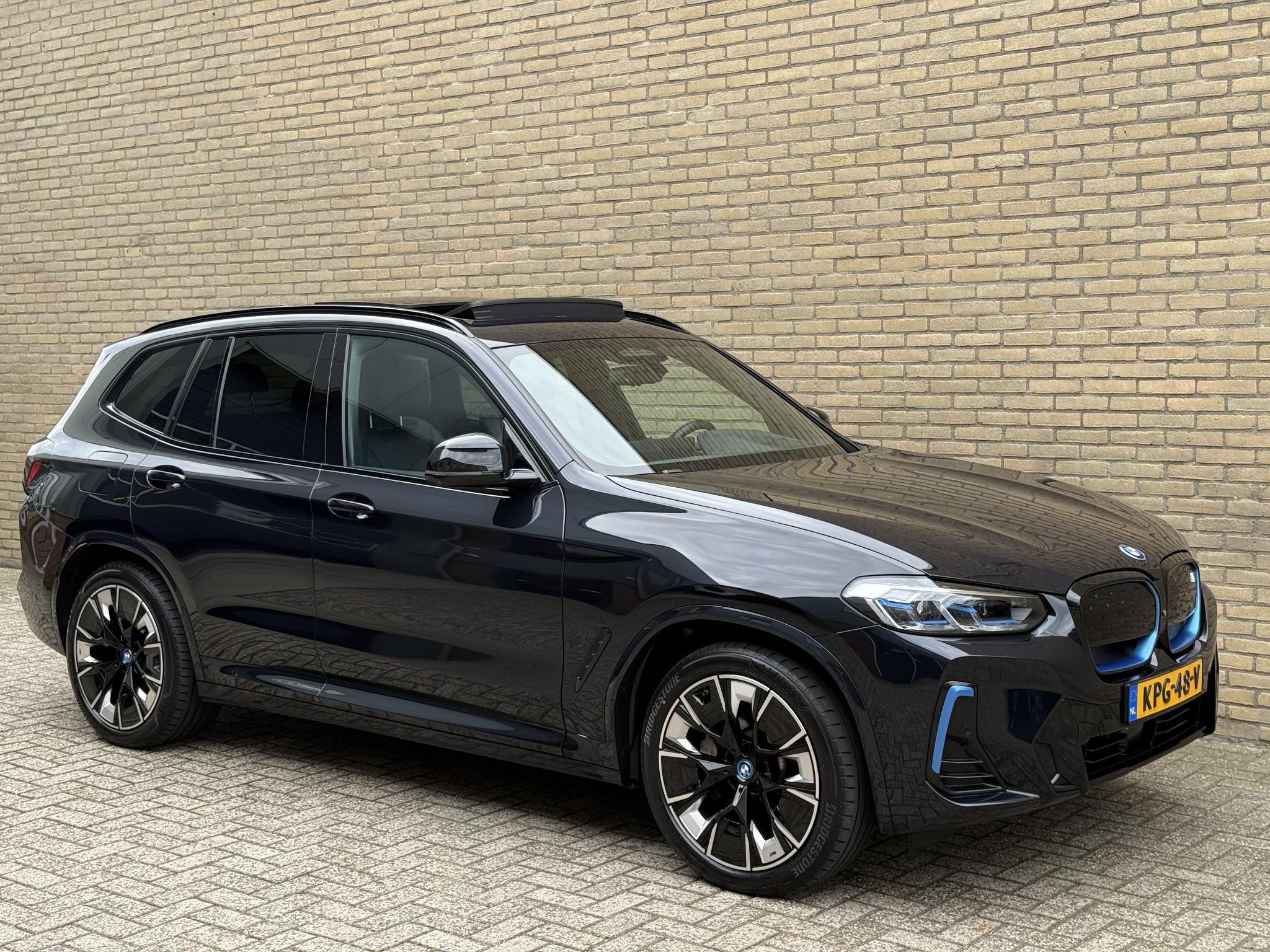 Foto van BMW Ix3