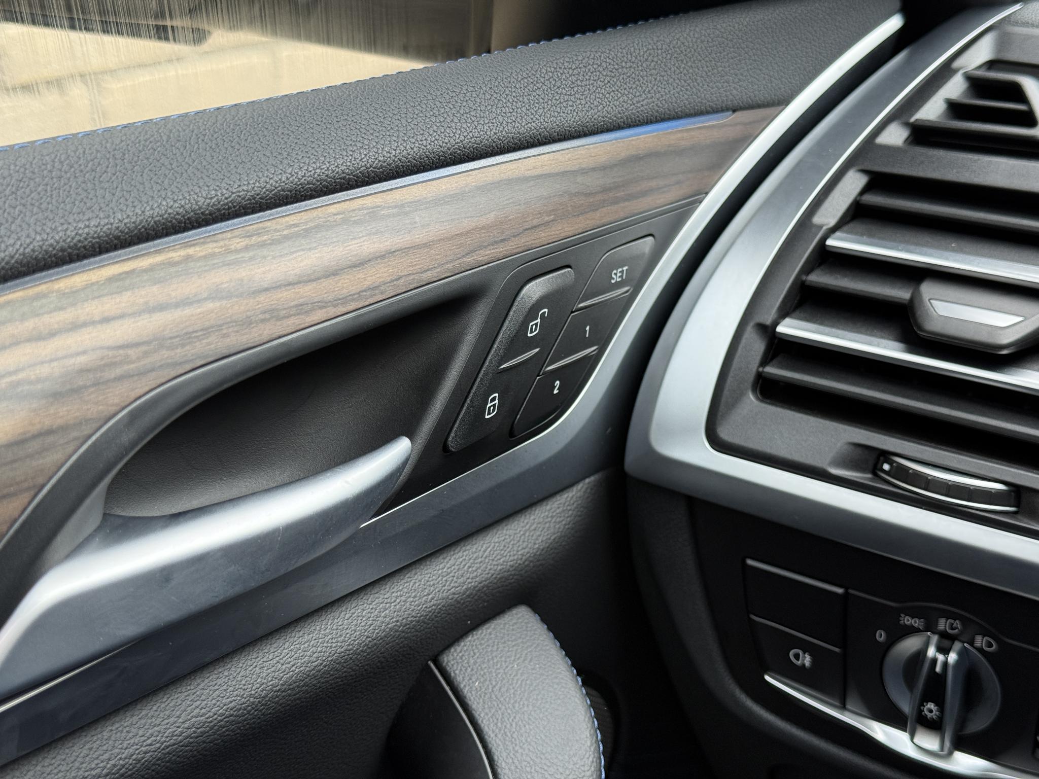 Foto van BMW Ix3