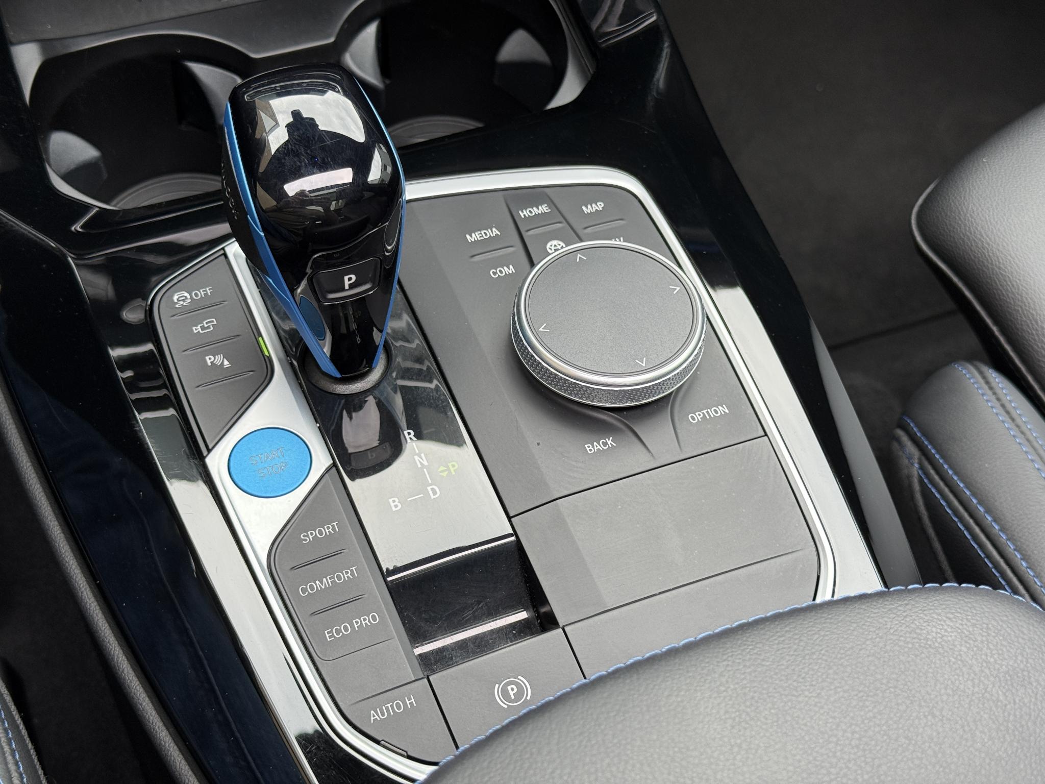 Foto van BMW Ix3