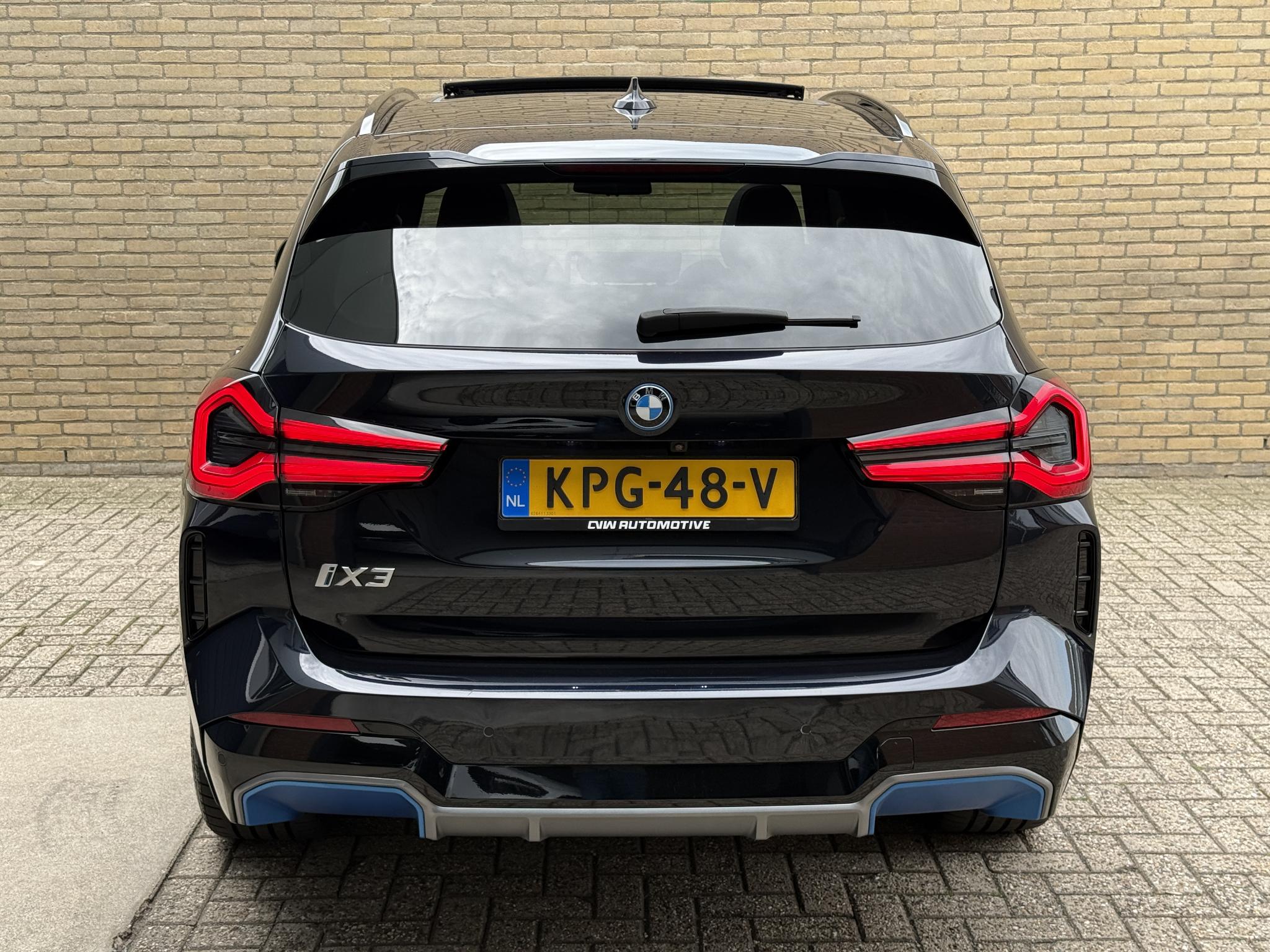 Foto van BMW Ix3