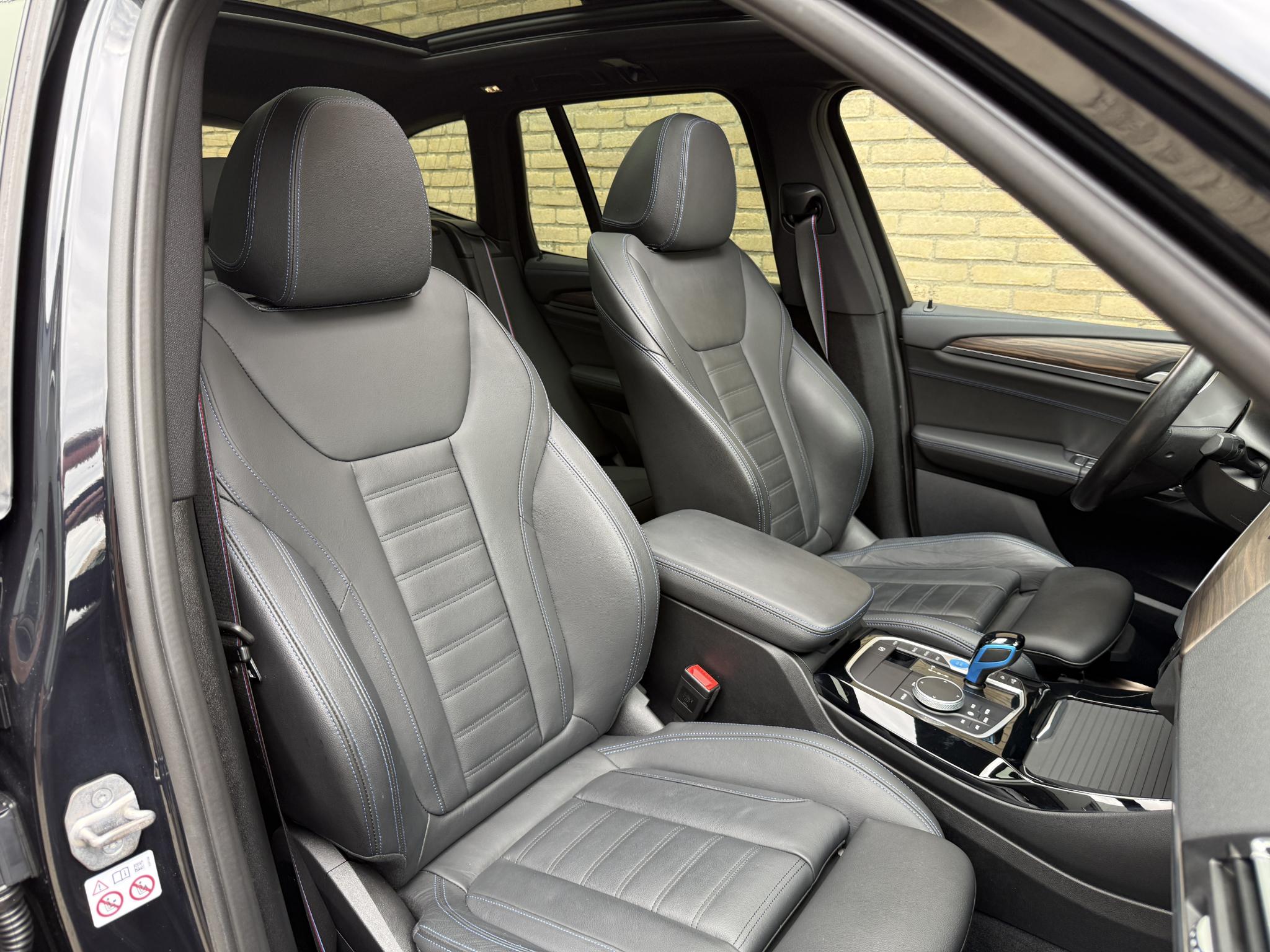 Foto van BMW Ix3