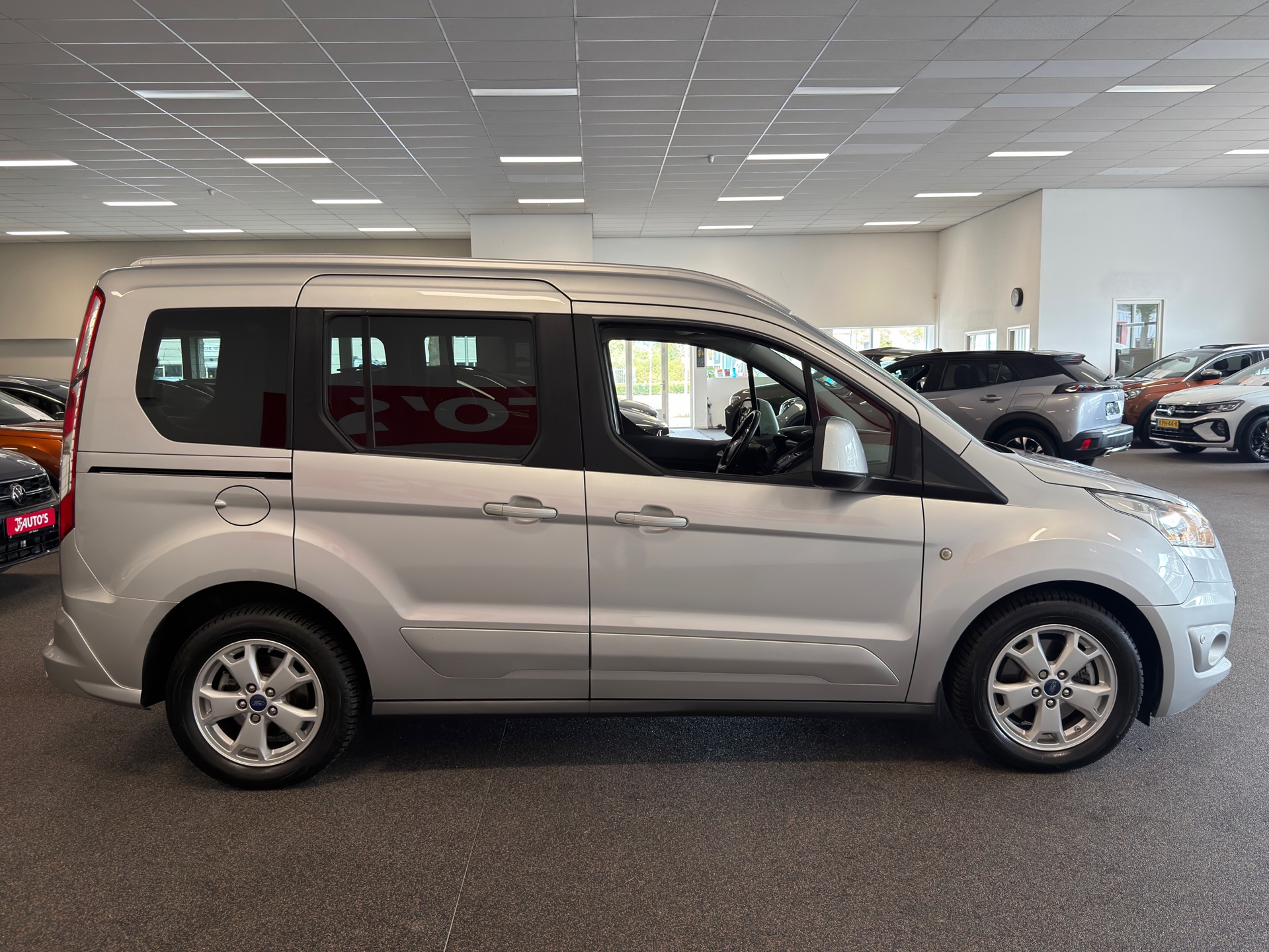 Foto van Ford Tourneo Connect Compact