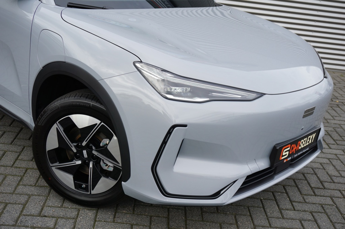 Foto van Geely E5