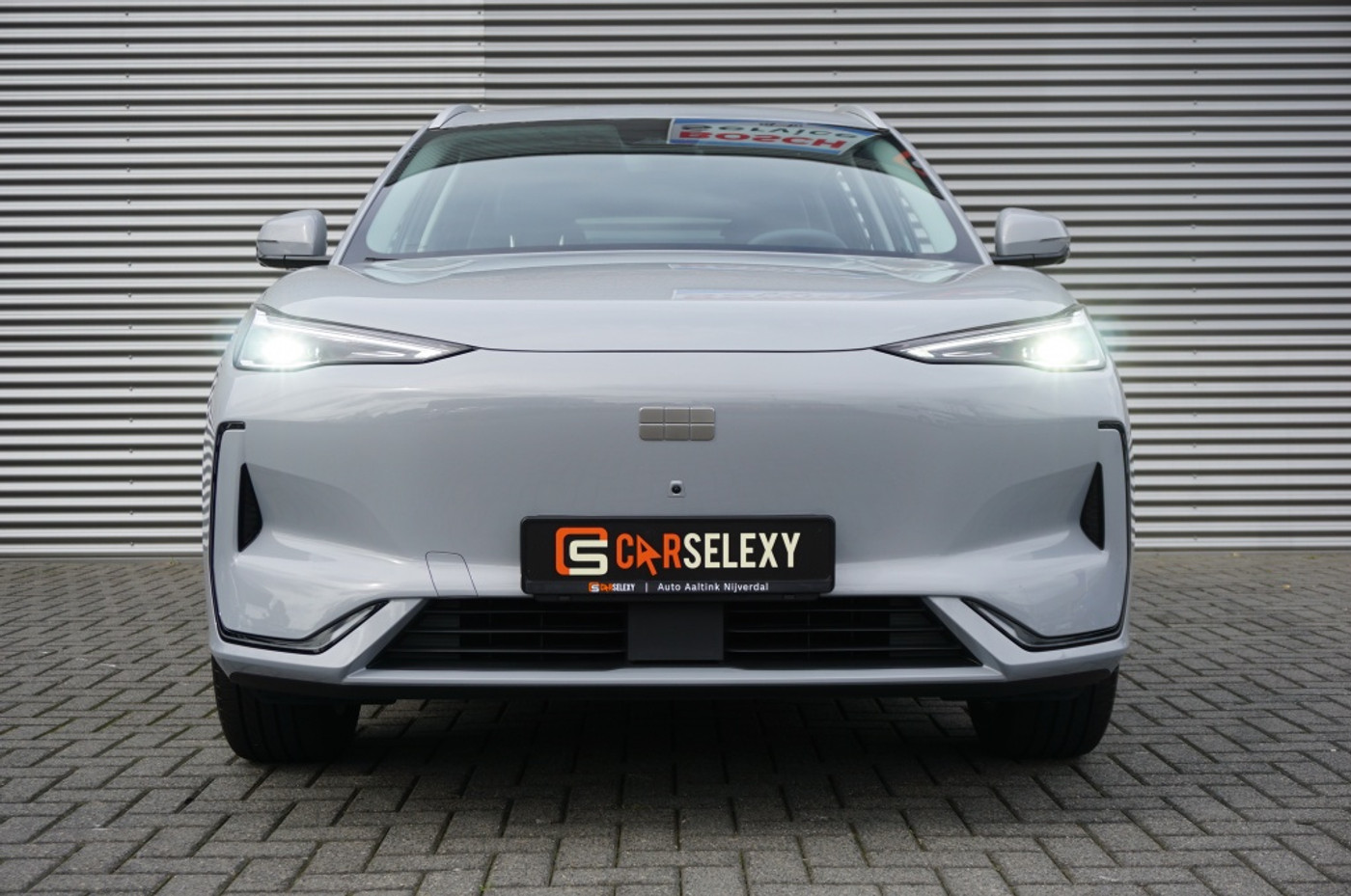 Foto van Geely E5