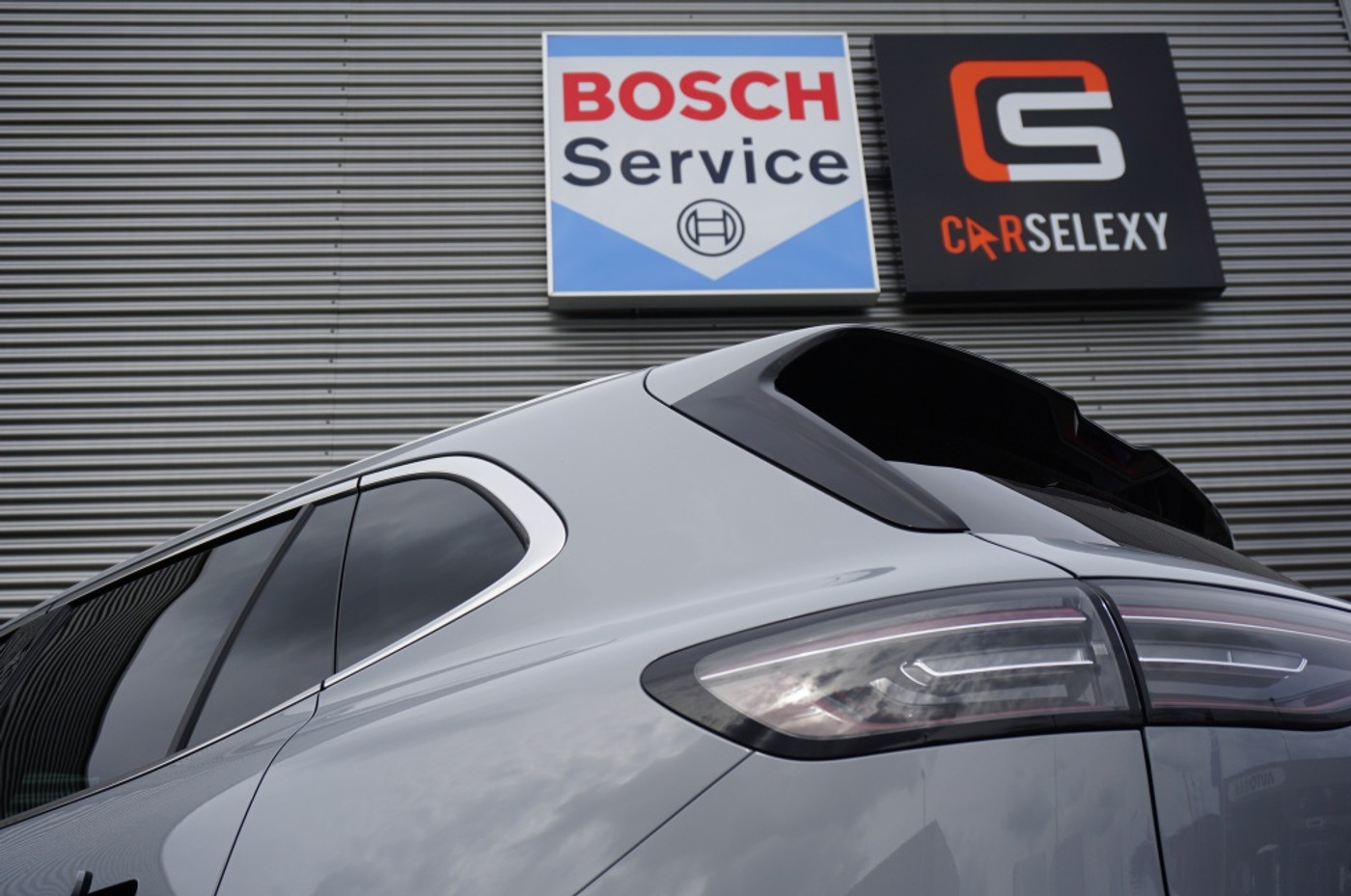 Foto van Geely E5