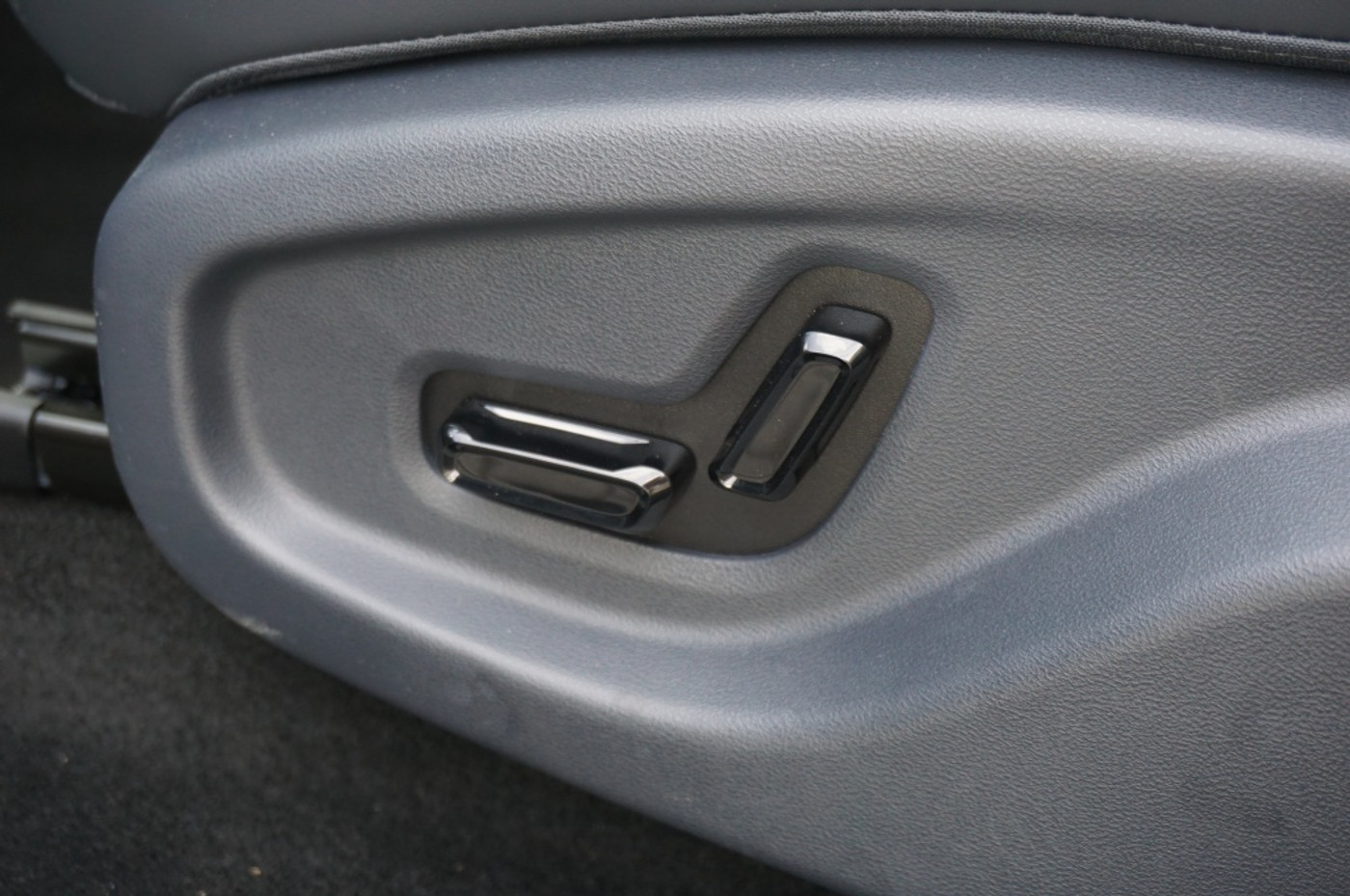 Foto van Geely E5