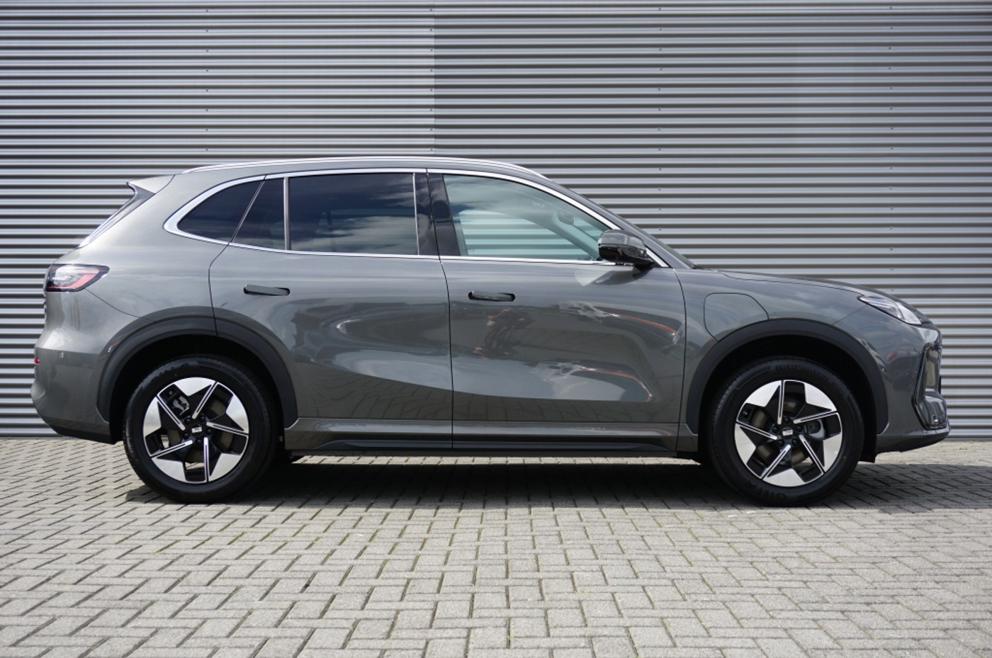 Foto van Geely E5