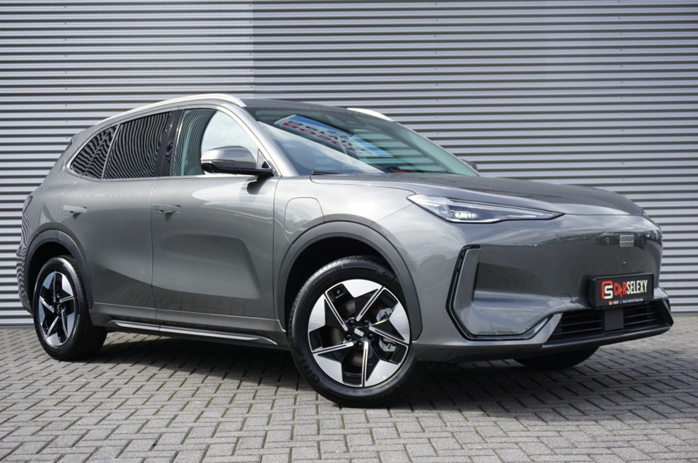 Foto van Geely E5