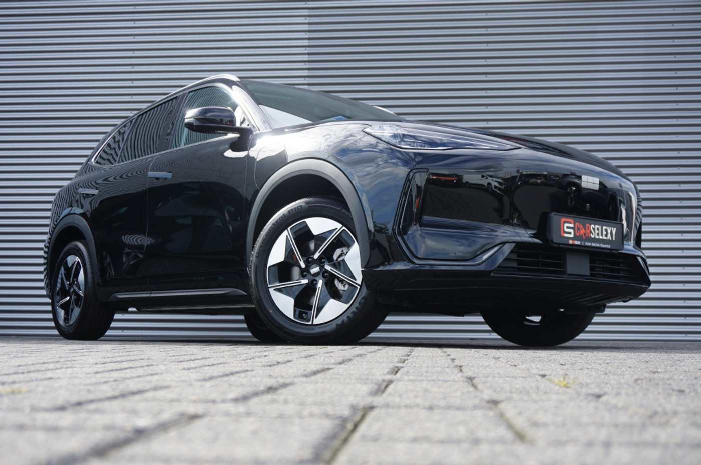 Foto van Geely E5