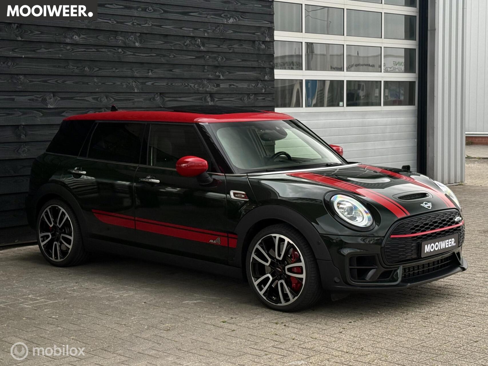 Mini Clubman 2.0 JCW ALL4 Chili| Pano | HUD | Harman Kardon 2019 - voorkant