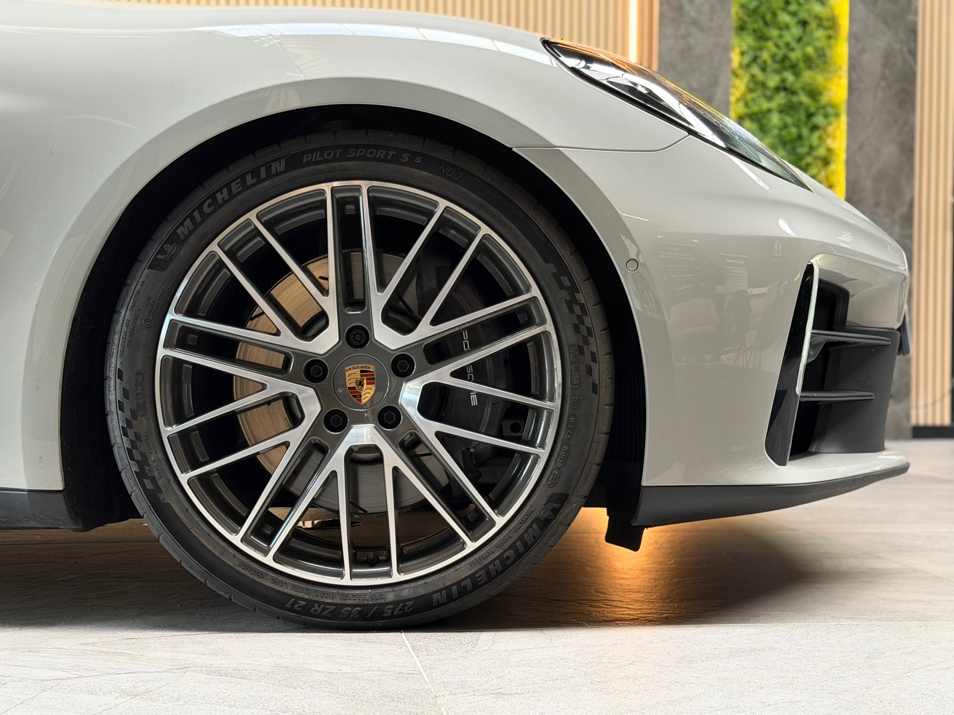 Foto van Porsche Panamera 4 E-hybrid