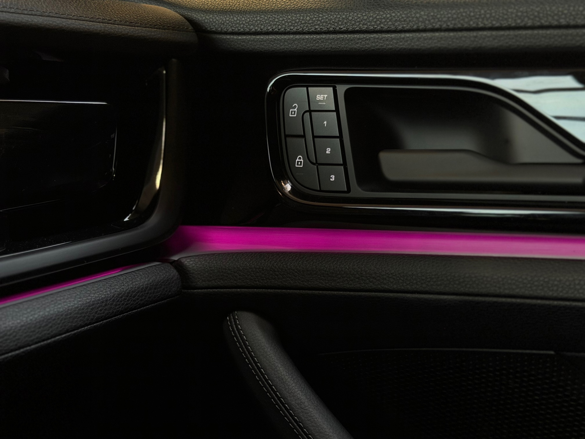 Foto van Porsche Panamera 4 E-hybrid