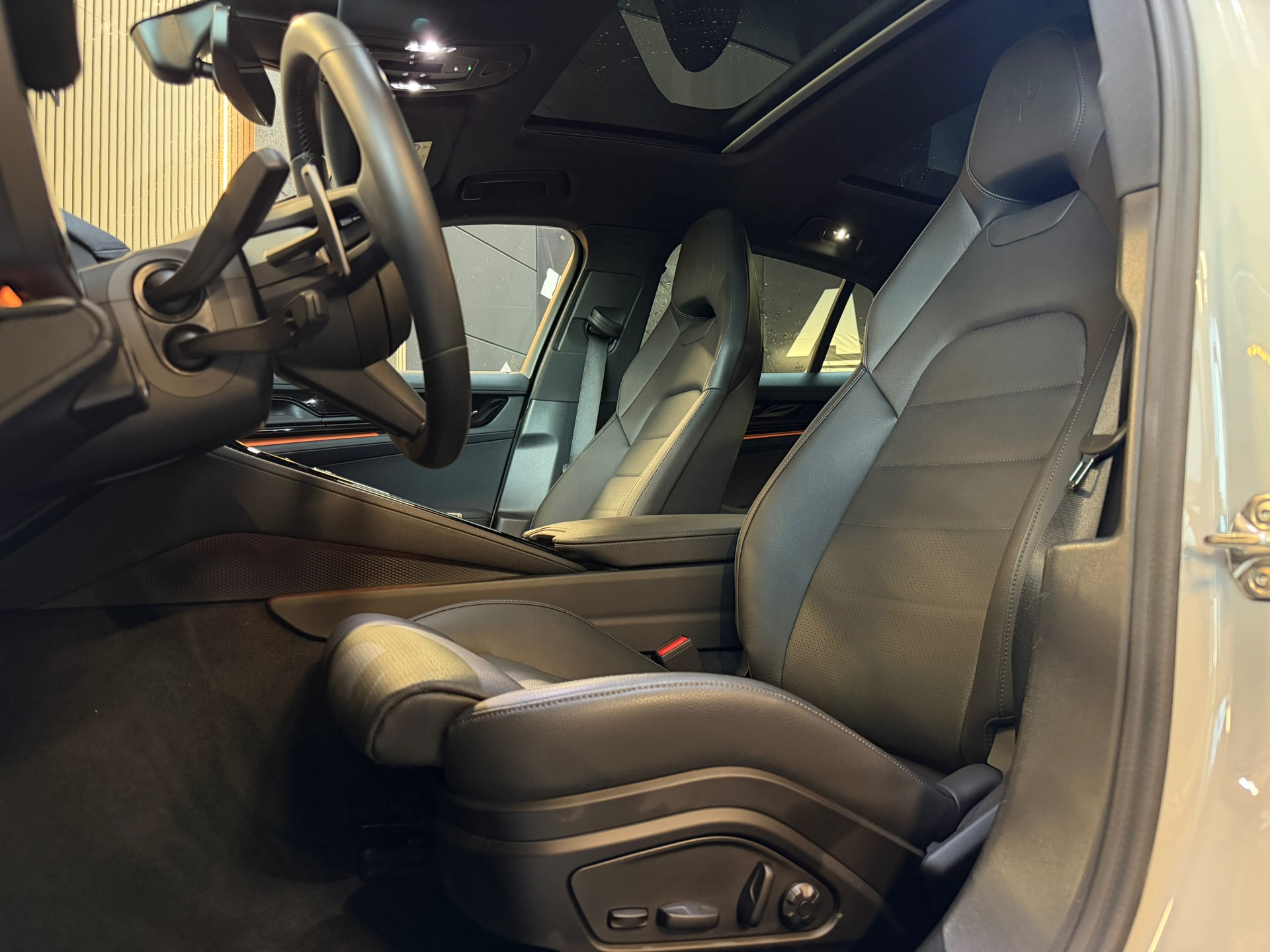 Foto van Porsche Panamera 4 E-hybrid
