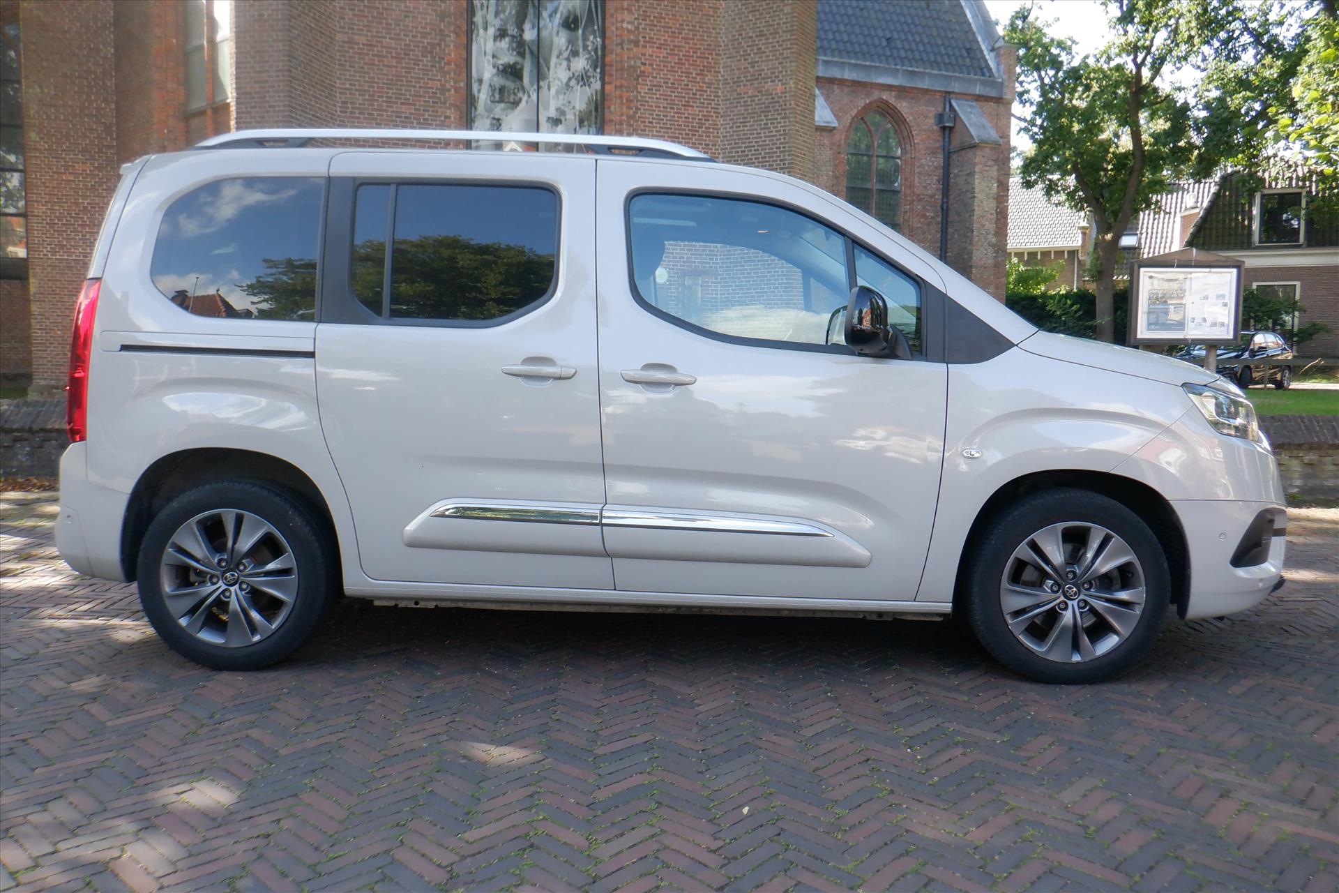 Toyota Proace City Verso 1.2 Turbo 130pk Aut Profes.PAN.DAK-PDC-BOVAG, 2022 - voorkant