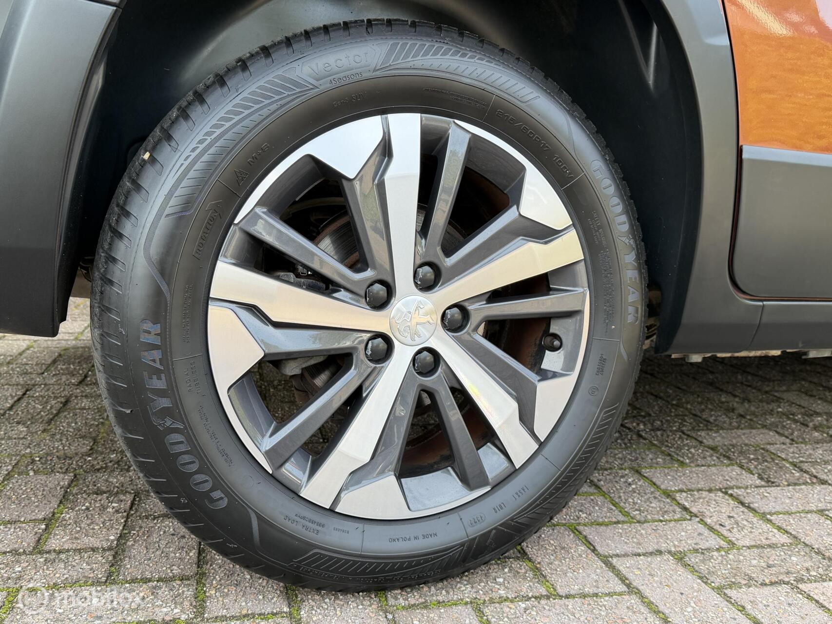 Foto van Peugeot Rifter