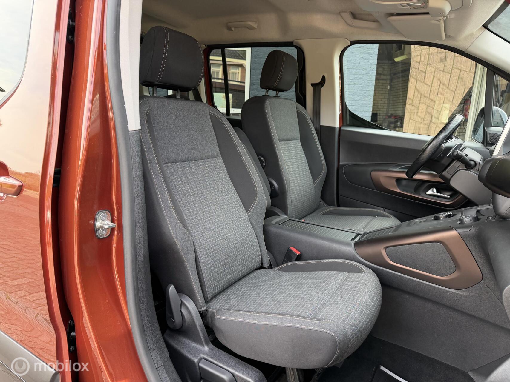 Foto van Peugeot Rifter