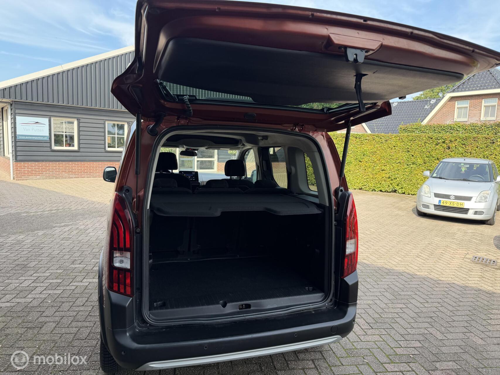 Foto van Peugeot Rifter