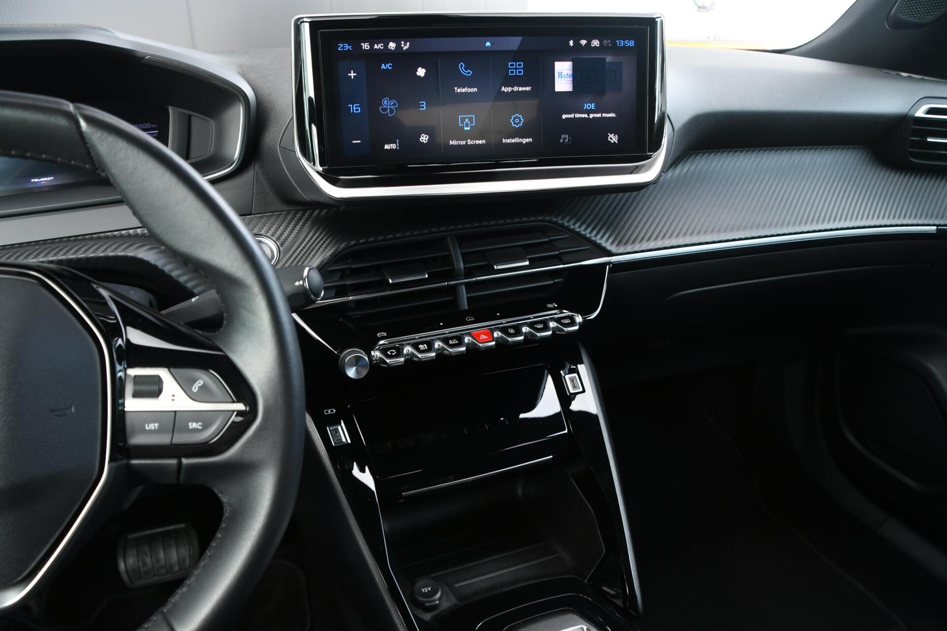 Foto van Peugeot E-2008