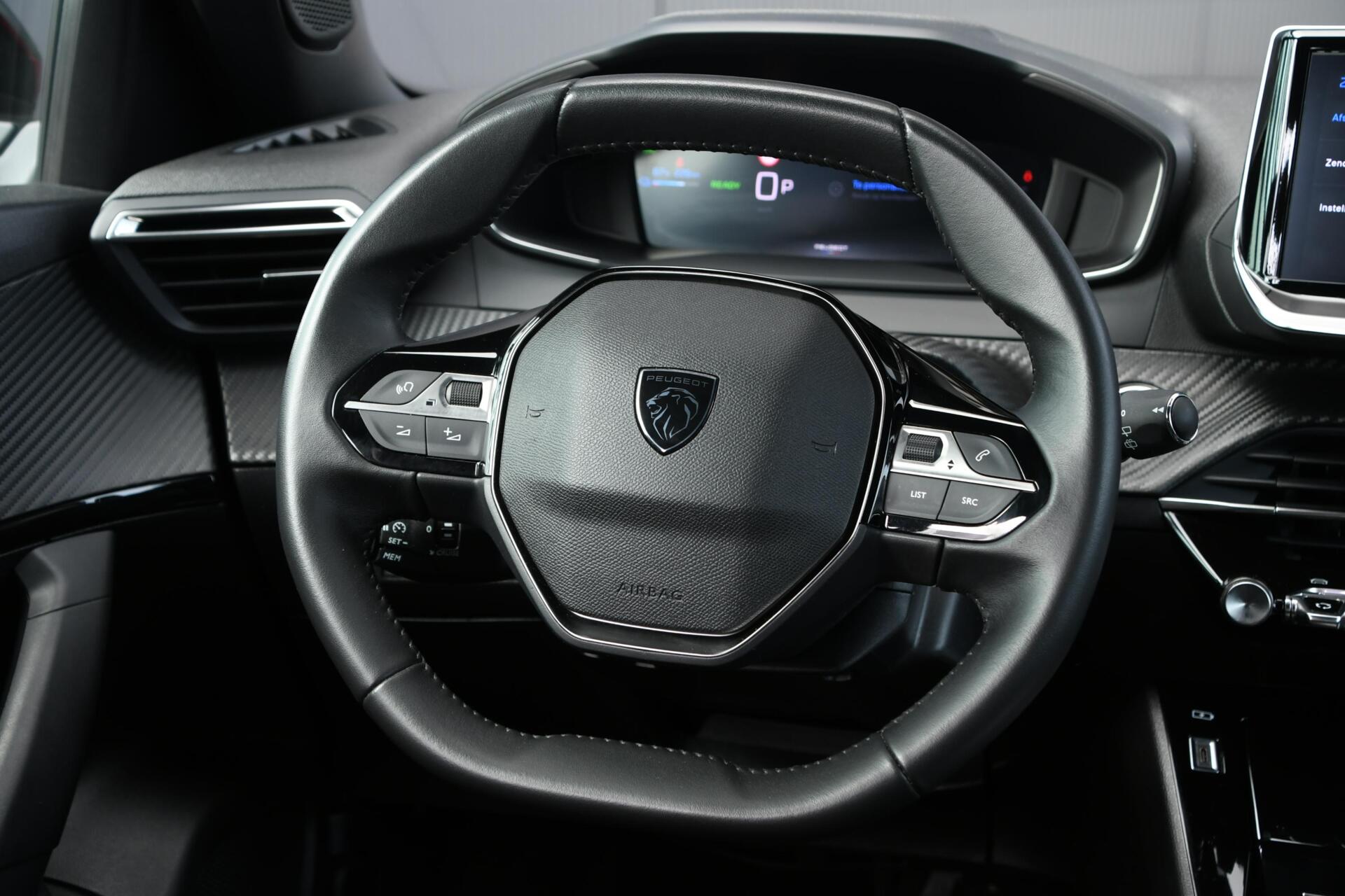 Foto van Peugeot E-2008