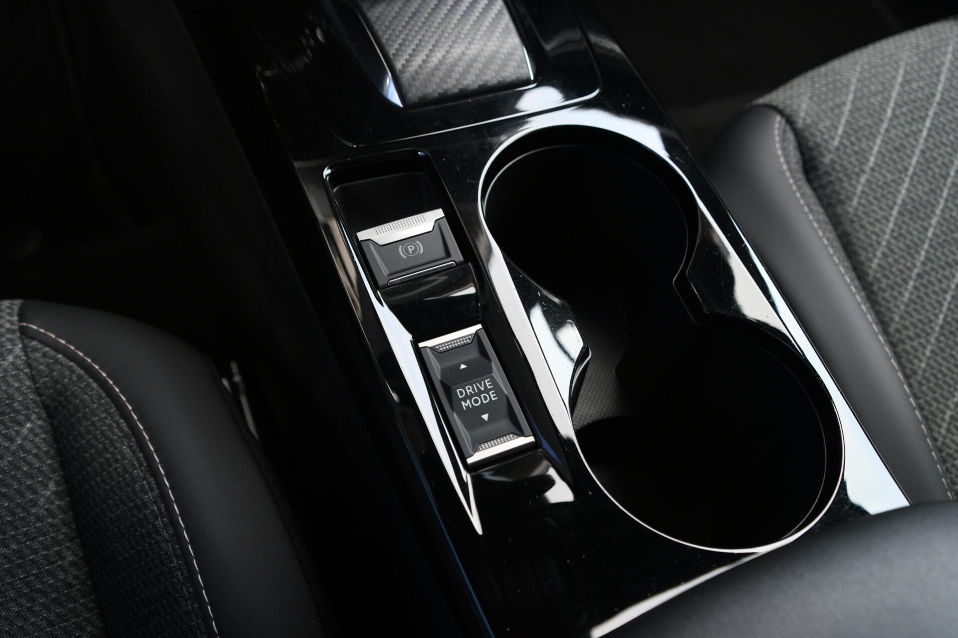 Foto van Peugeot E-2008