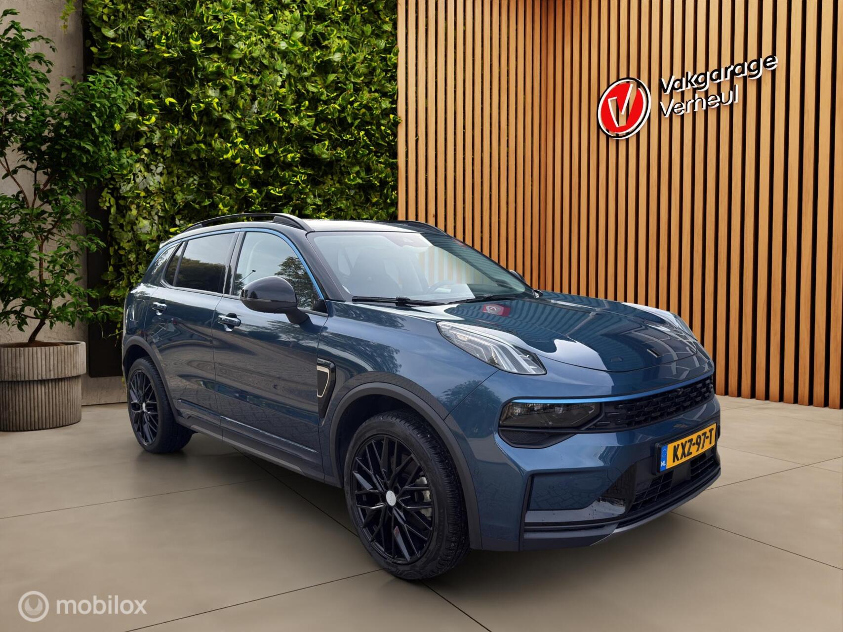 Foto van LYNK & Co 01