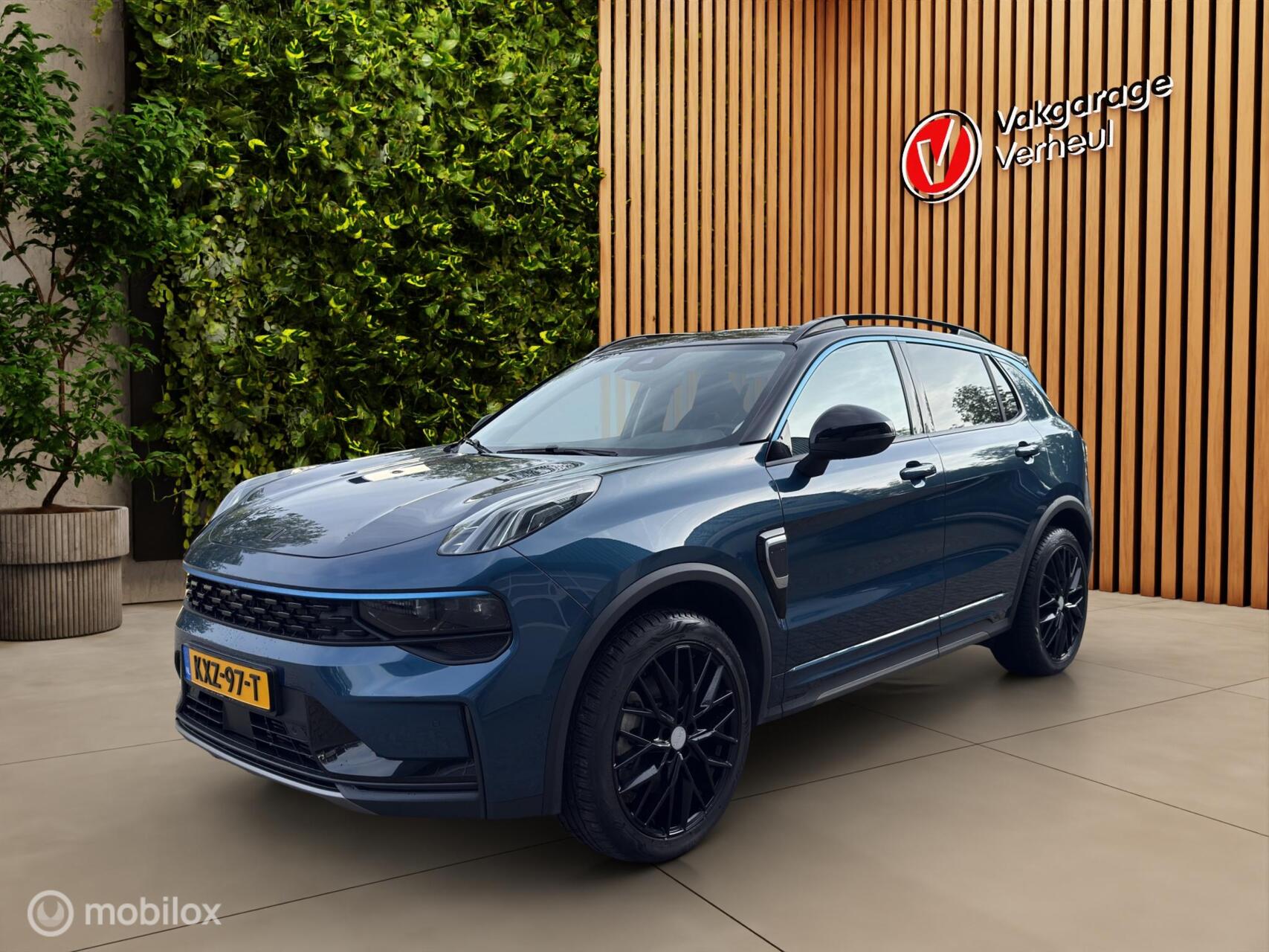 Foto van LYNK & Co 01
