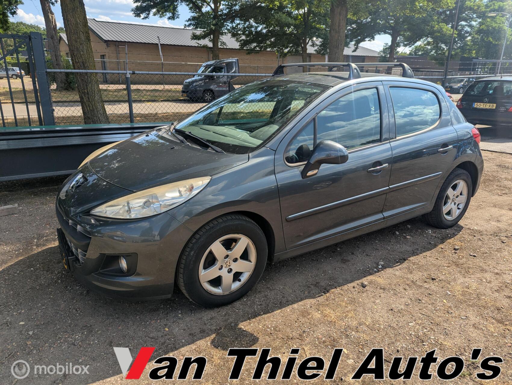 Peugeot 207 1.4 Acces Lite 2012 - voorkant