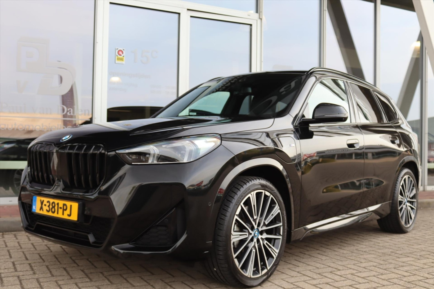 Foto van BMW X1 Xdrive30e