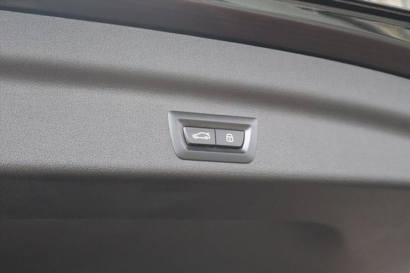 Foto van BMW Ix1