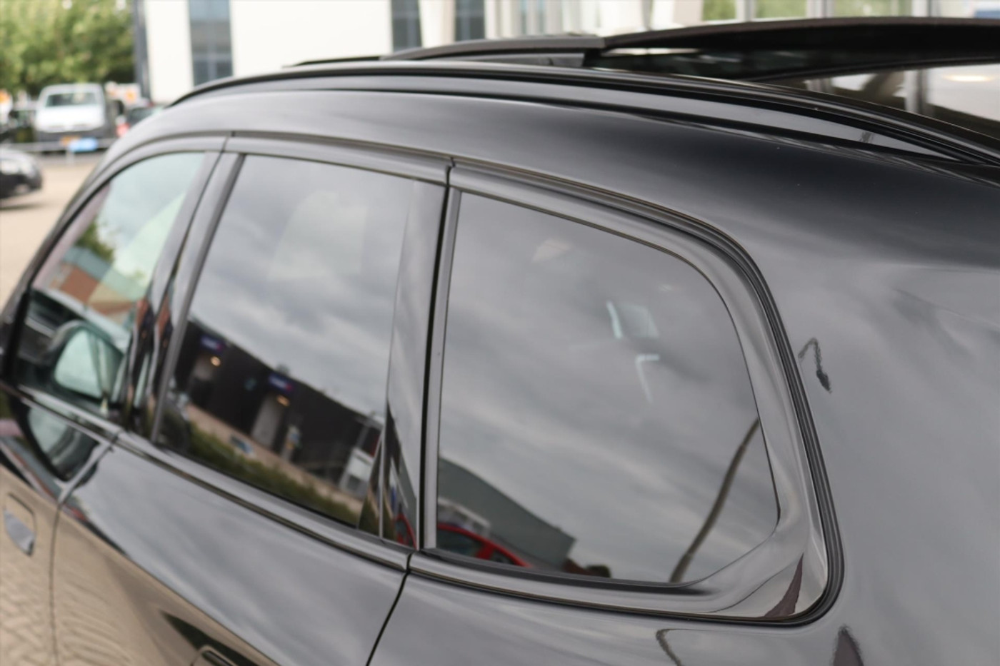 Foto van BMW Ix1