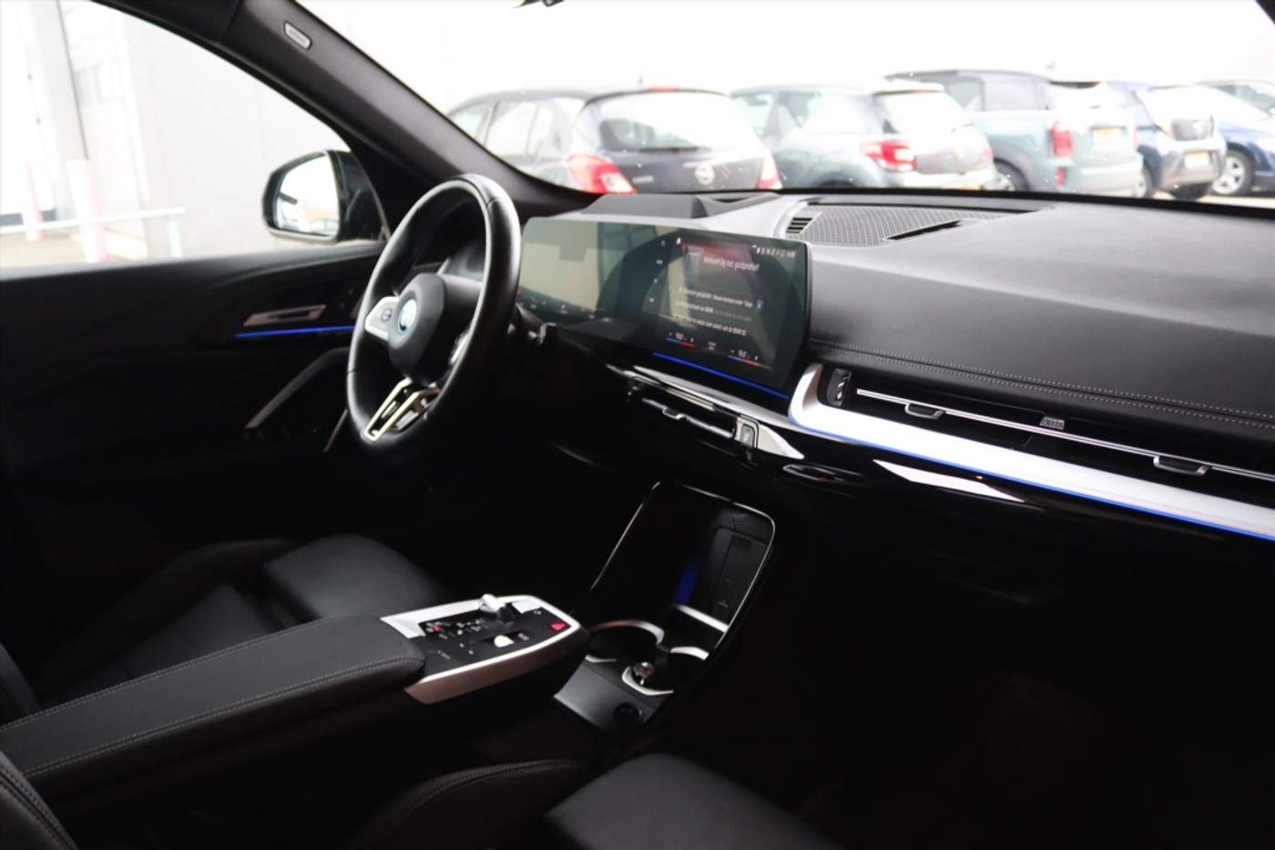 Foto van BMW Ix1
