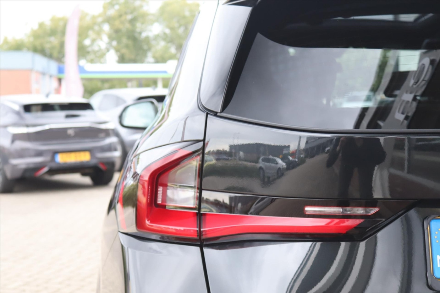 Foto van BMW Ix1