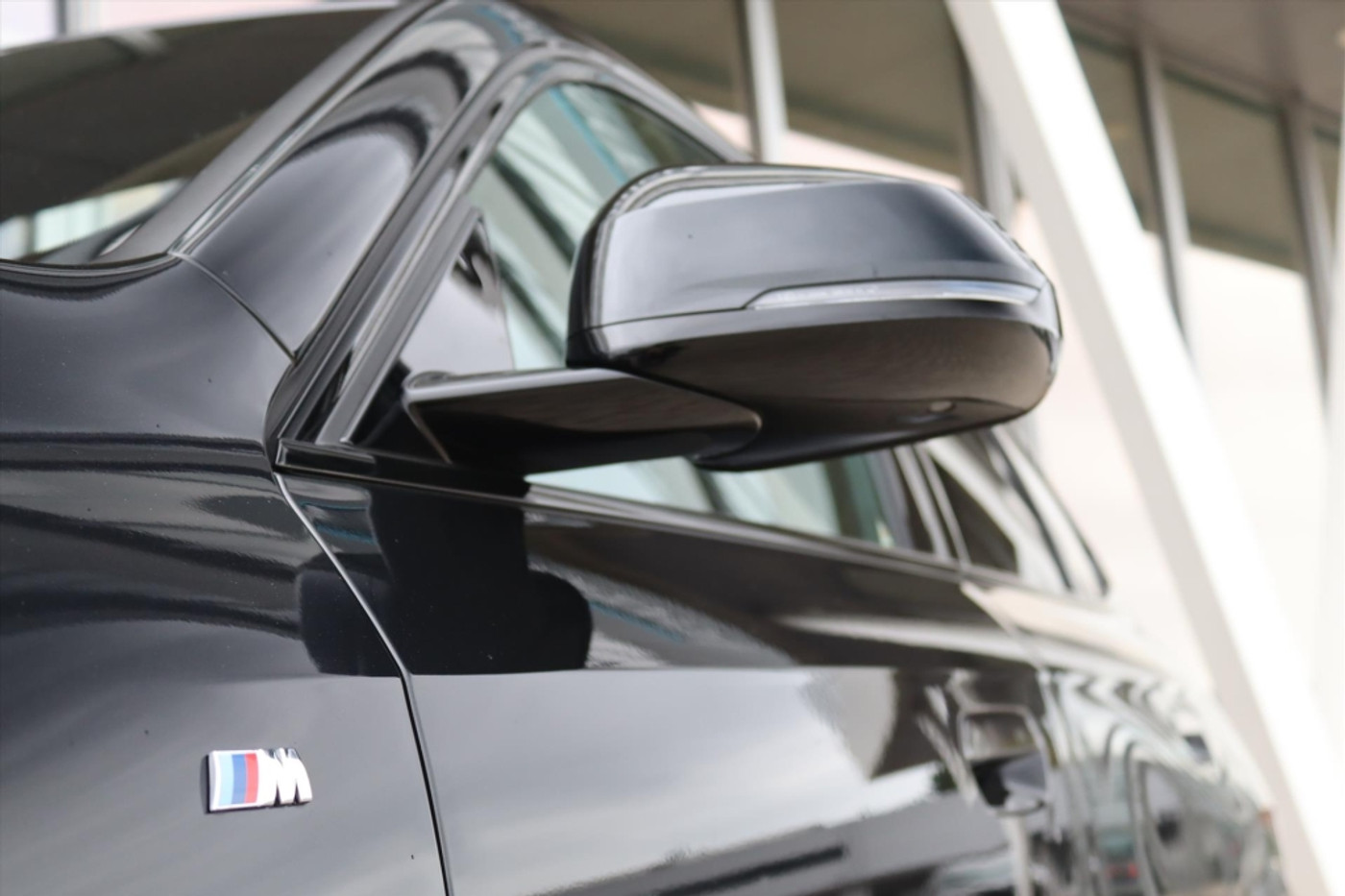 Foto van BMW Ix1